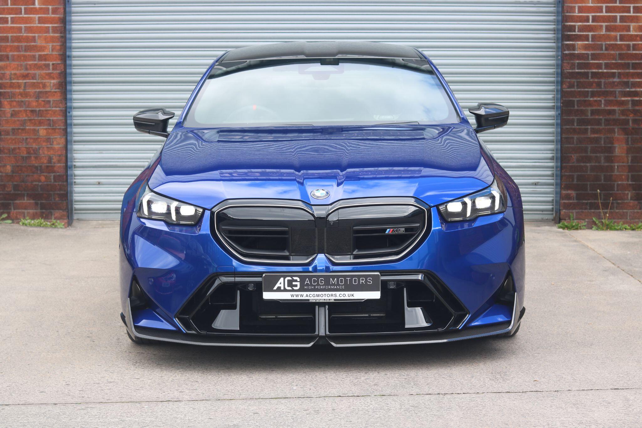 BMW M5 view 2