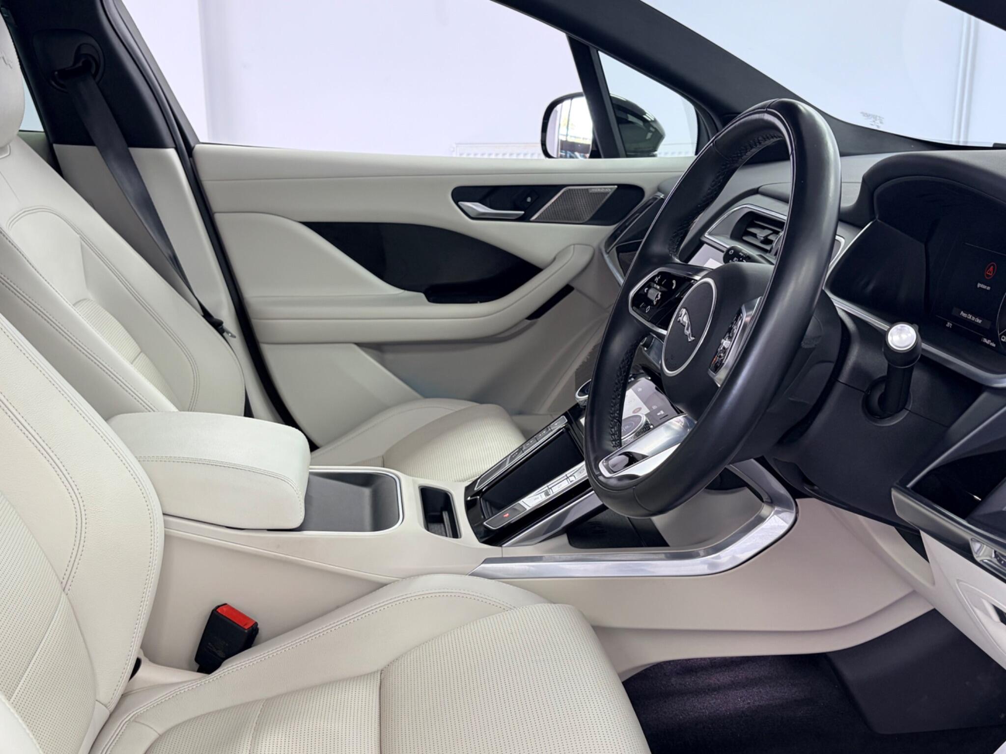 Jaguar I-Pace view 12