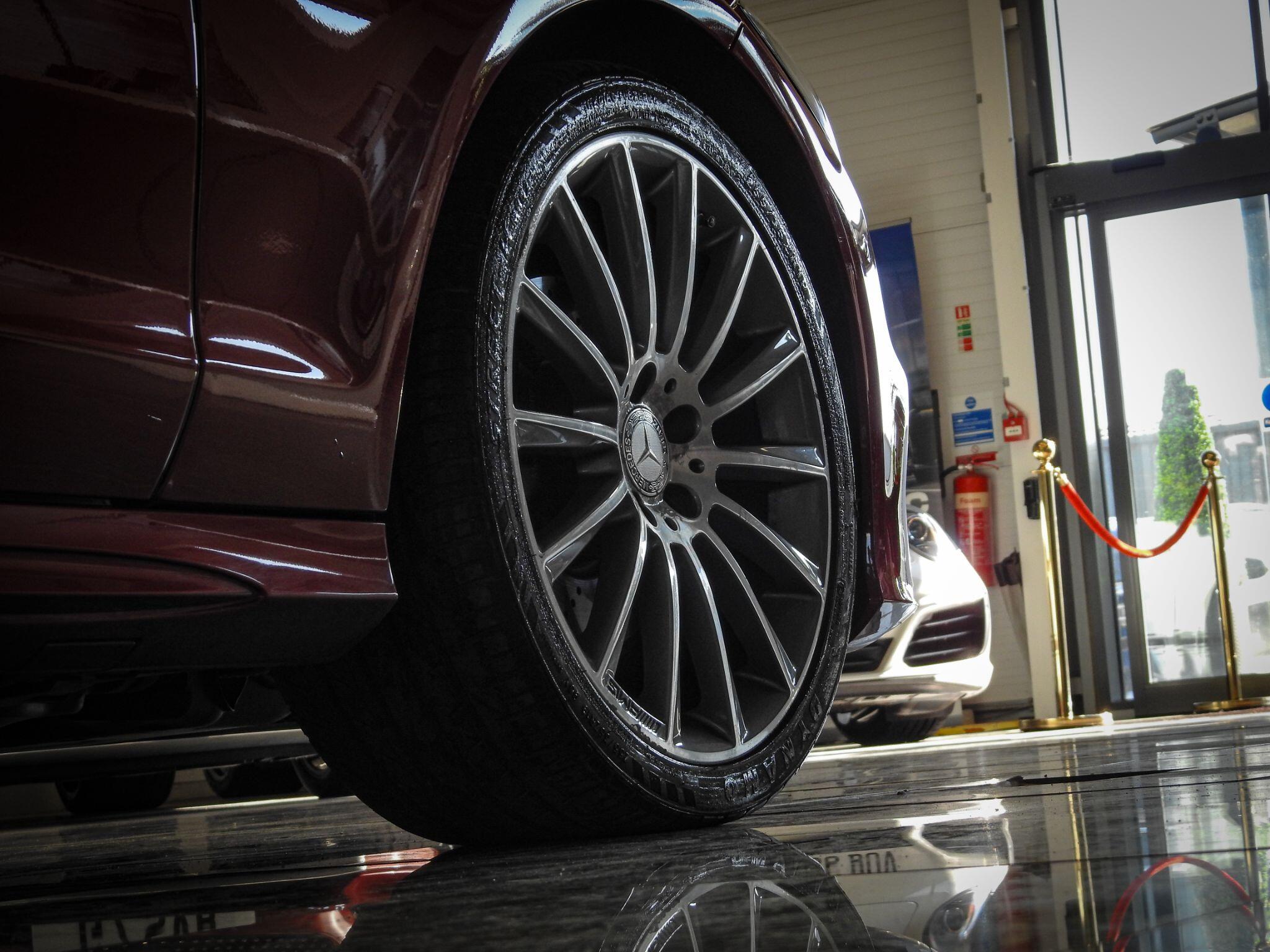 Mercedes-Benz CLS view 23