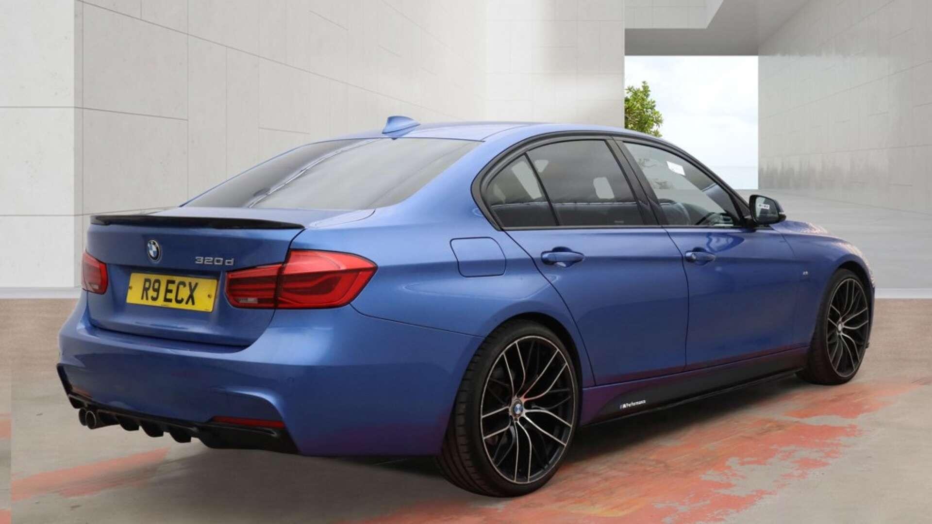 BMW 3 Series view 5