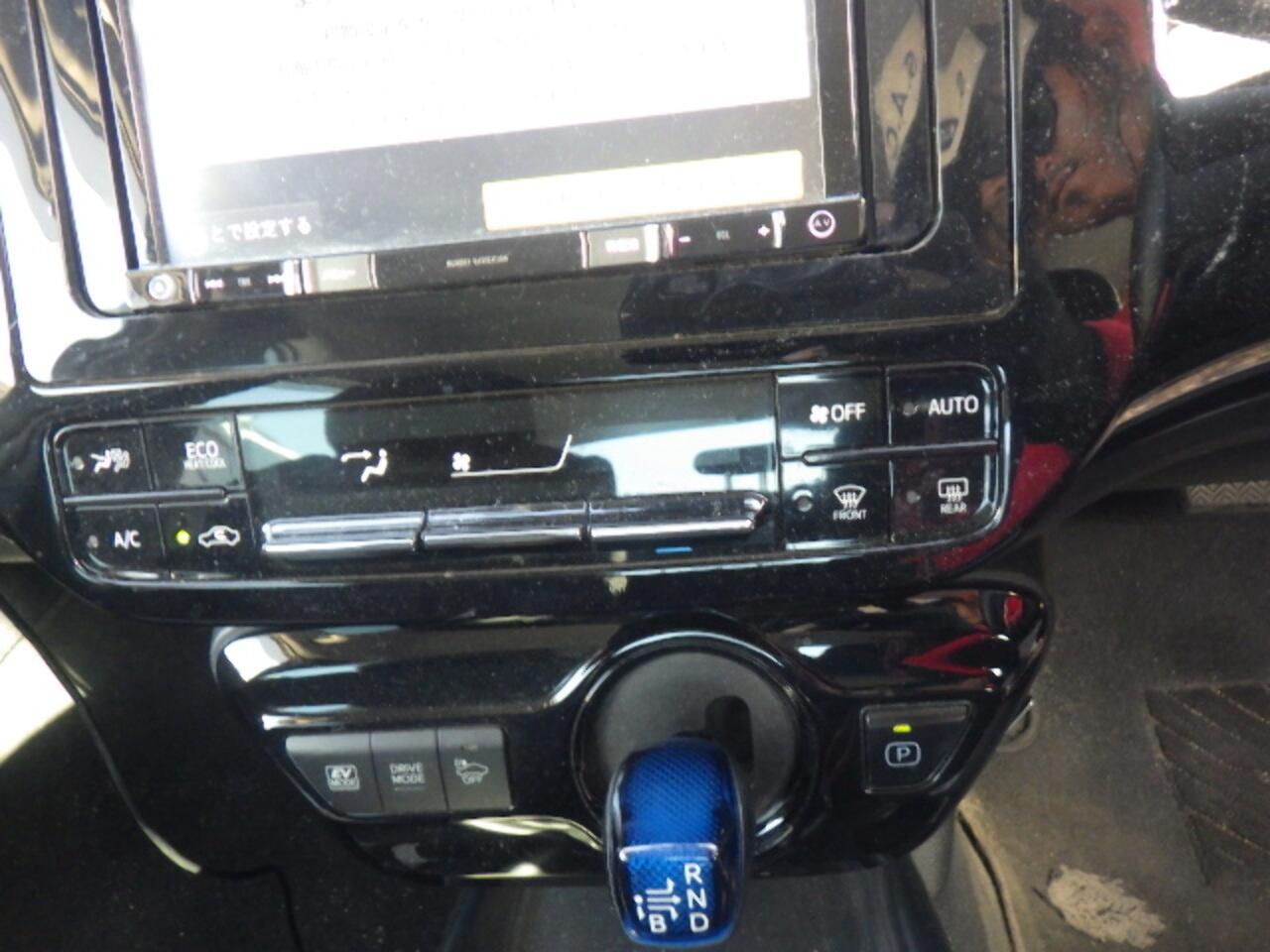 Toyota Prius view 8