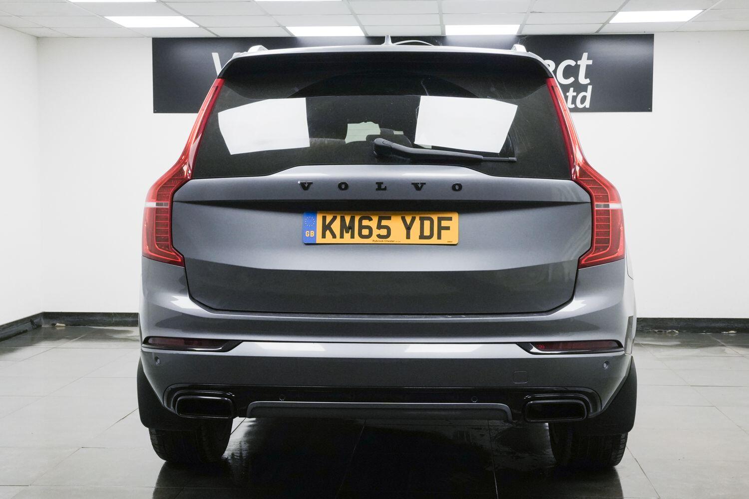 Volvo XC90 view 2