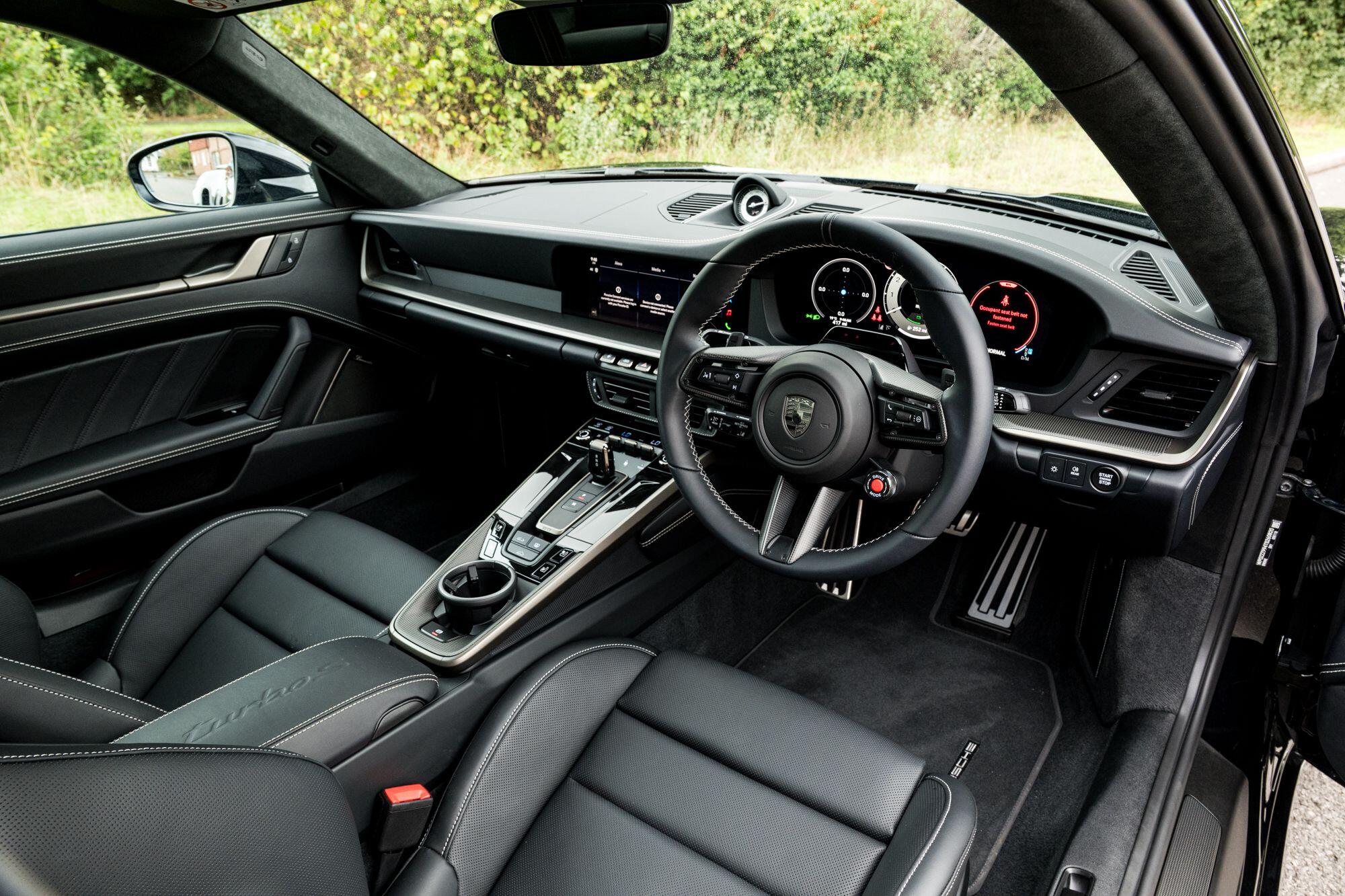 Porsche 911 view 38