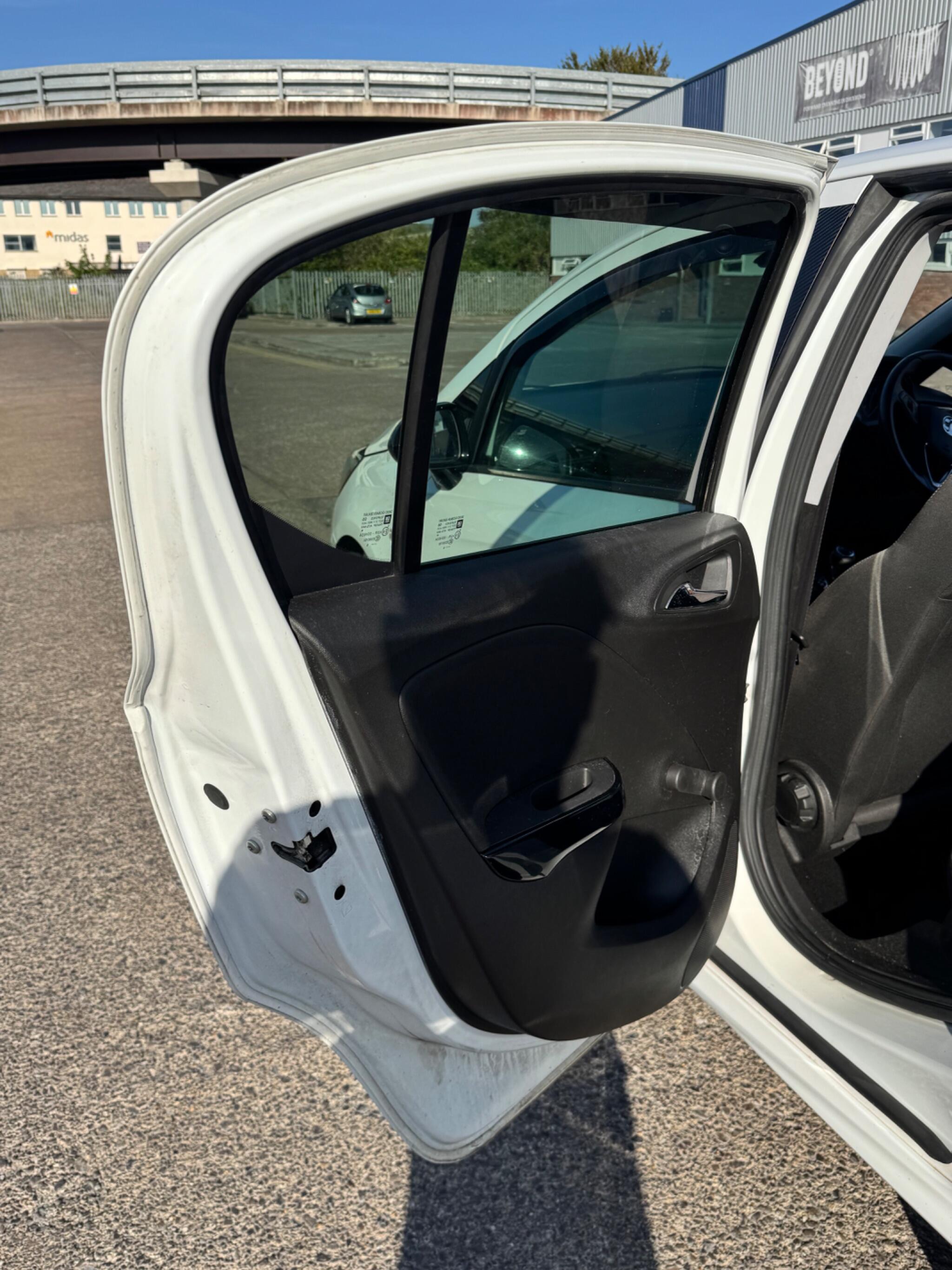Vauxhall Corsa view 45