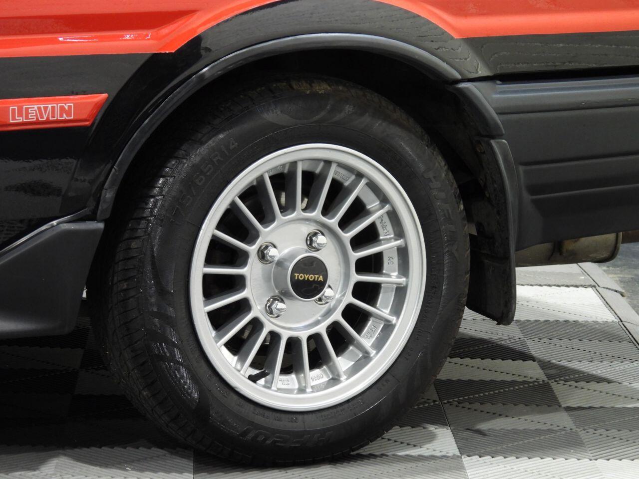 Toyota Corolla view 18