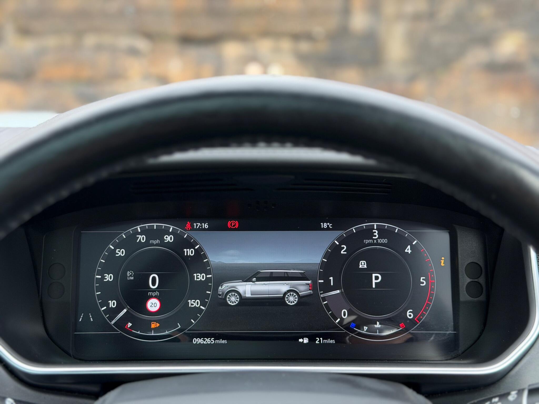 Land Rover Range Rover view 26