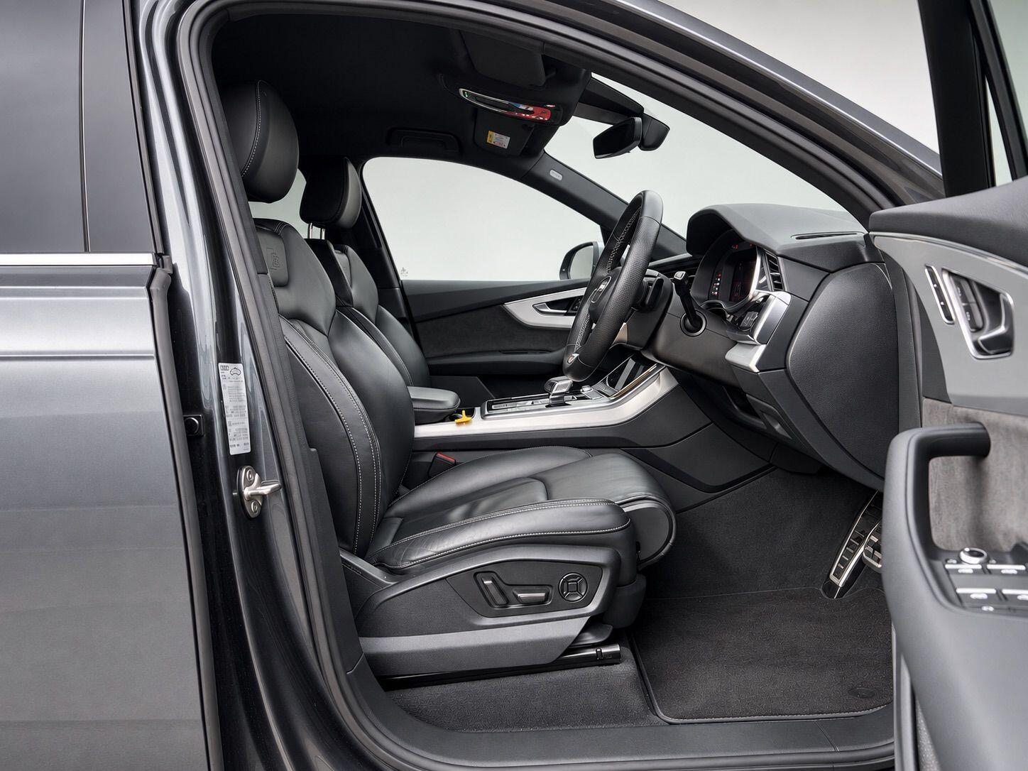Audi Q7 view 19