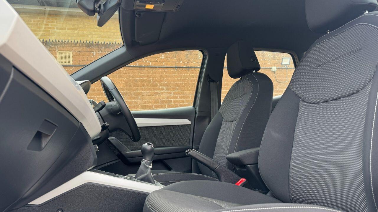 Seat Arona view 9
