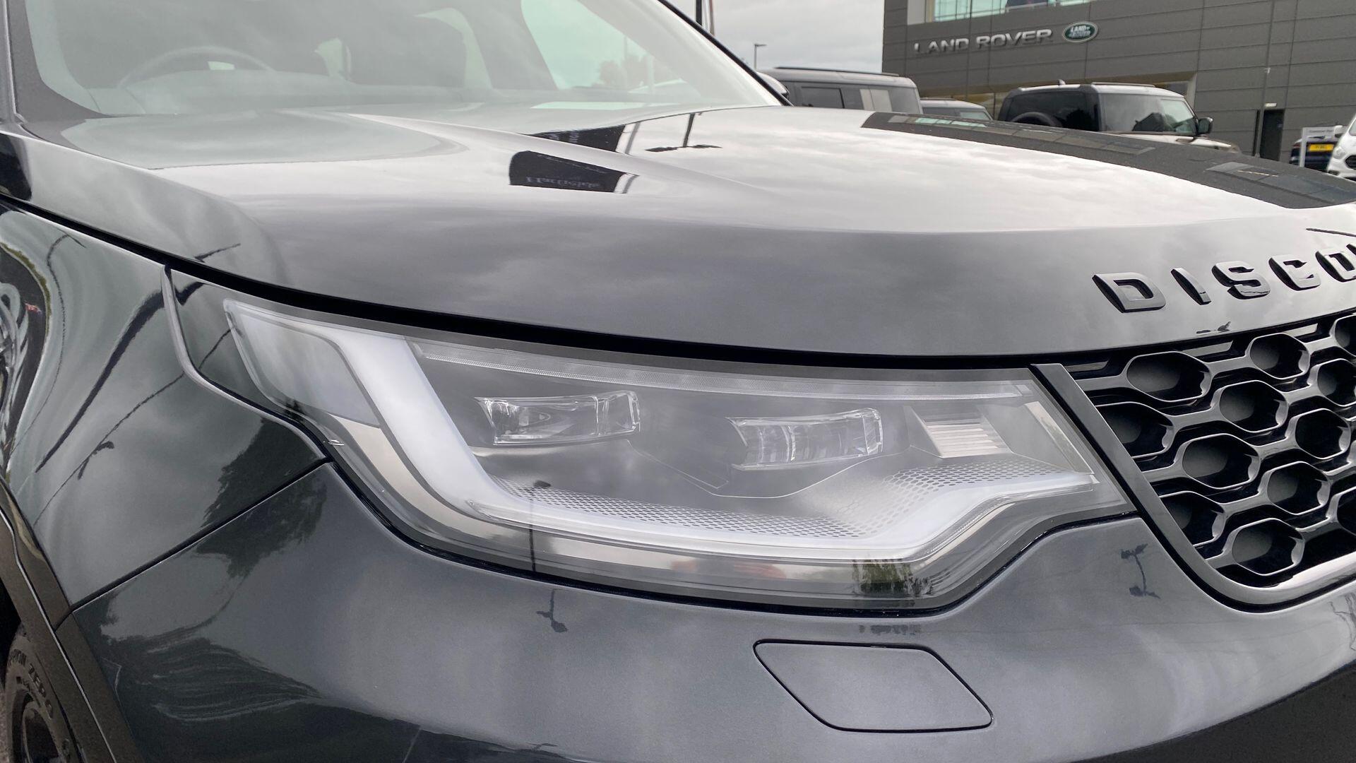 Land Rover Discovery view 17