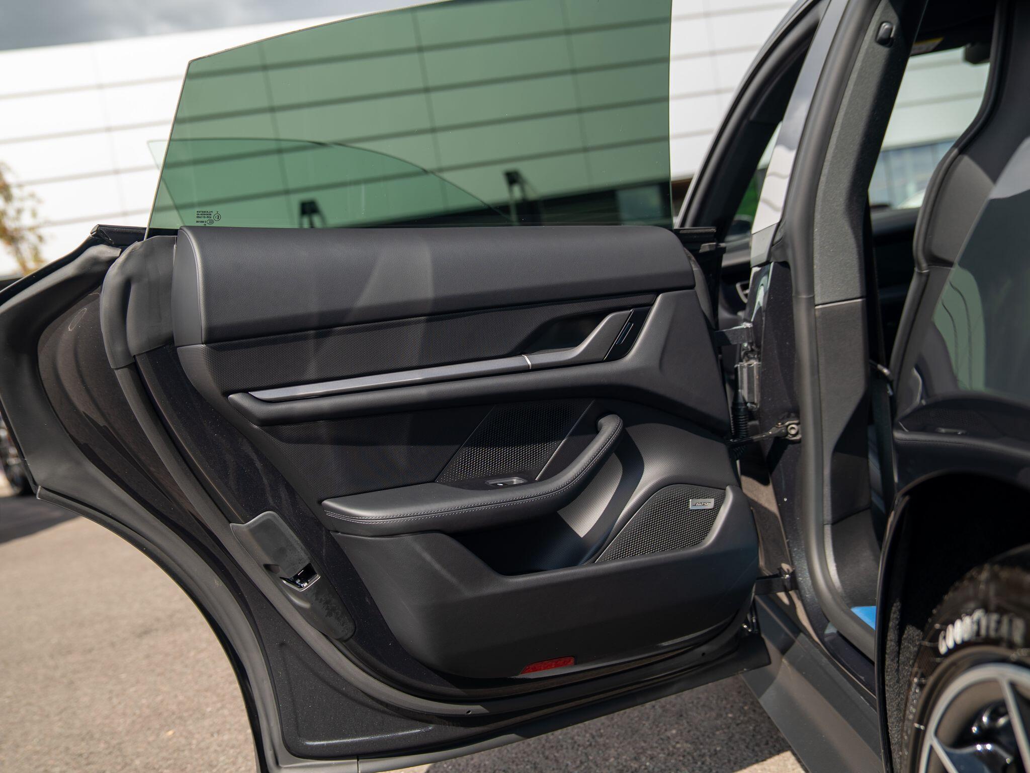 Porsche Taycan view 32