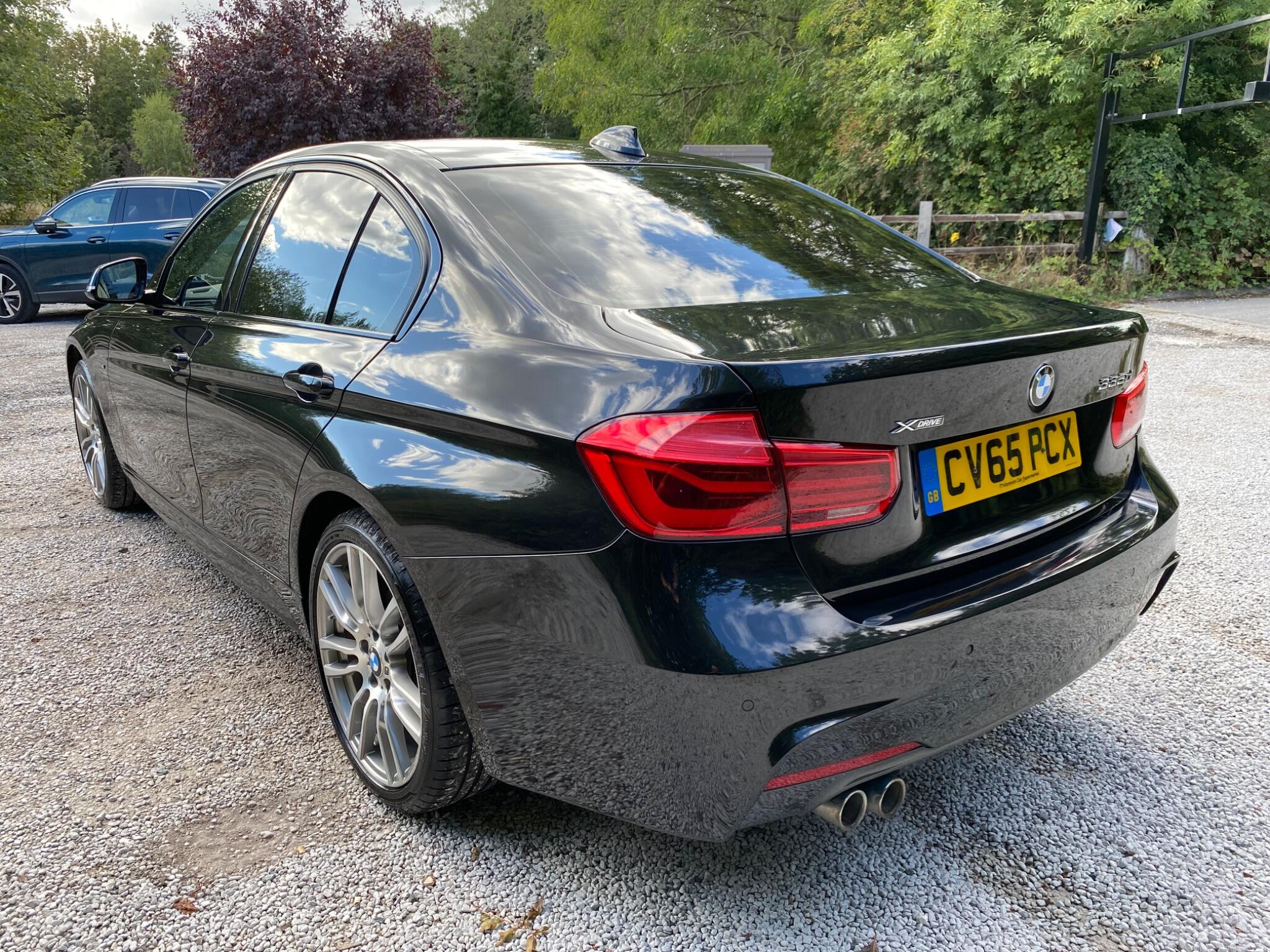 BMW 3 Series view 4