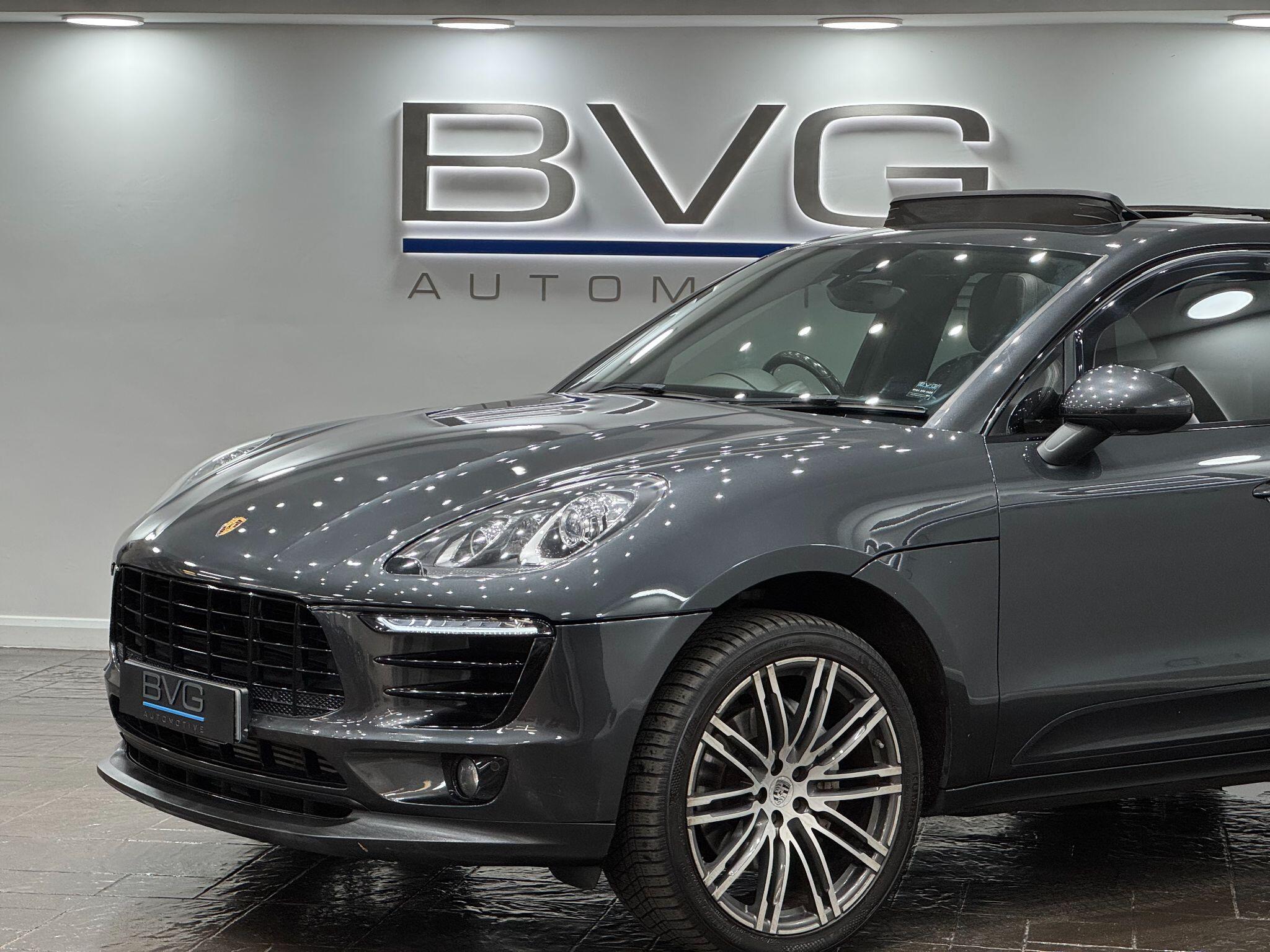 Porsche Macan view 7