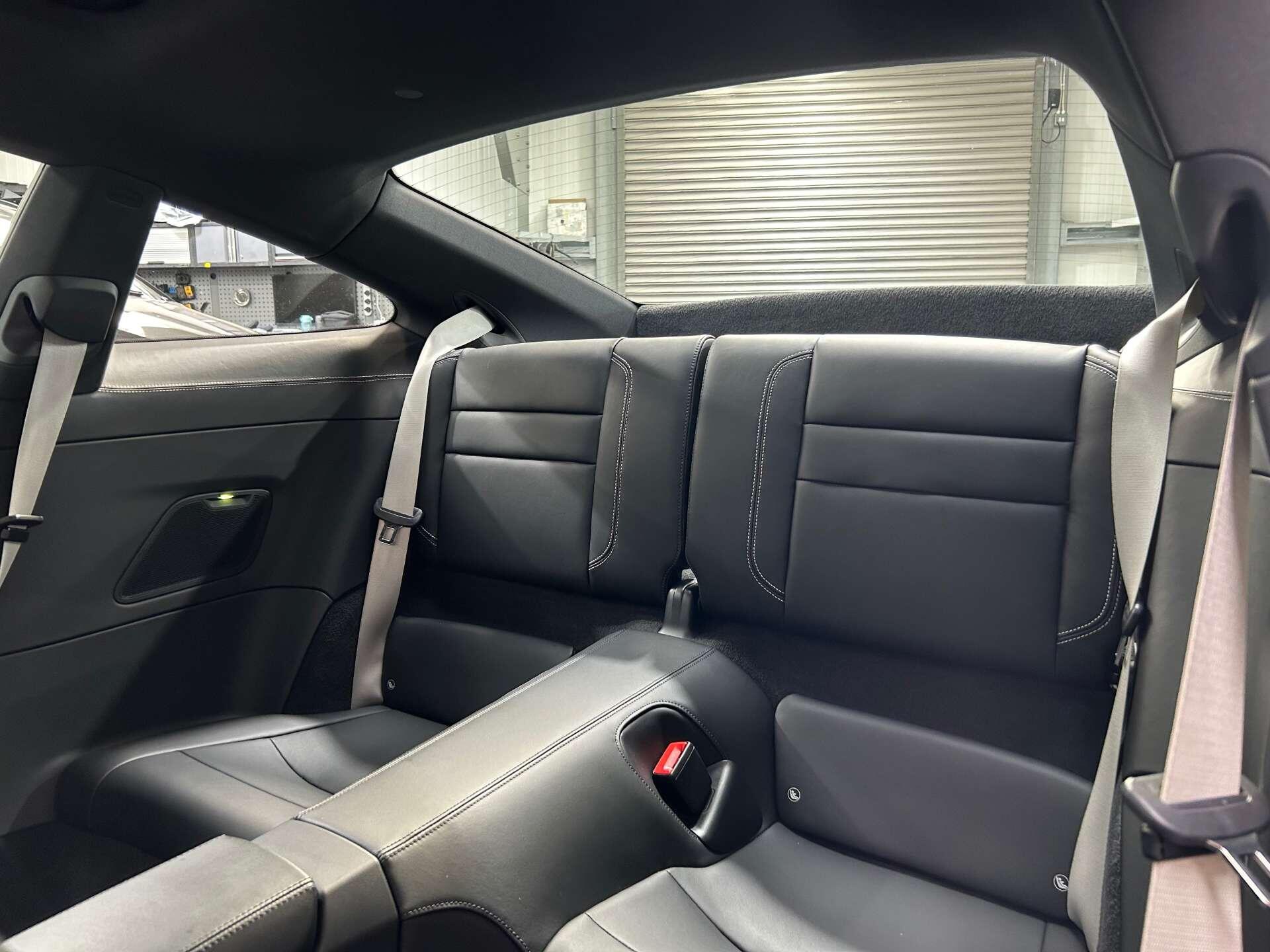 Porsche 911 view 44