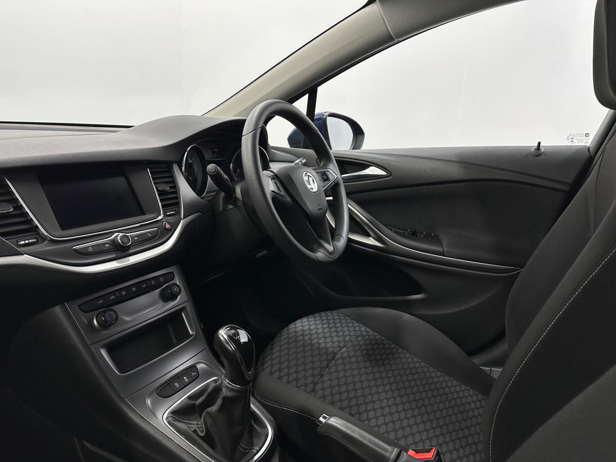 Vauxhall Astra view 30