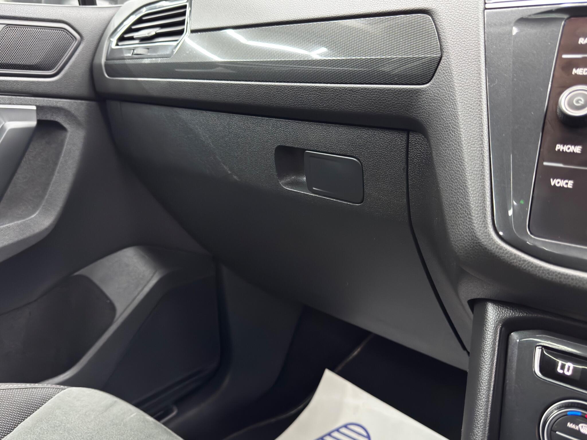 Volkswagen Tiguan view 39