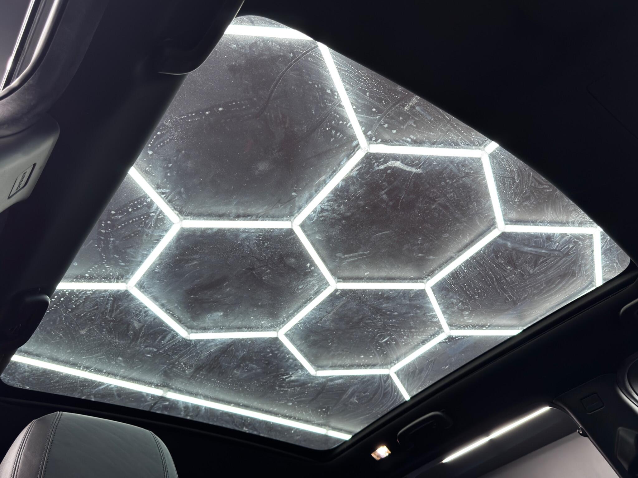 Land Rover Discovery Sport view 33