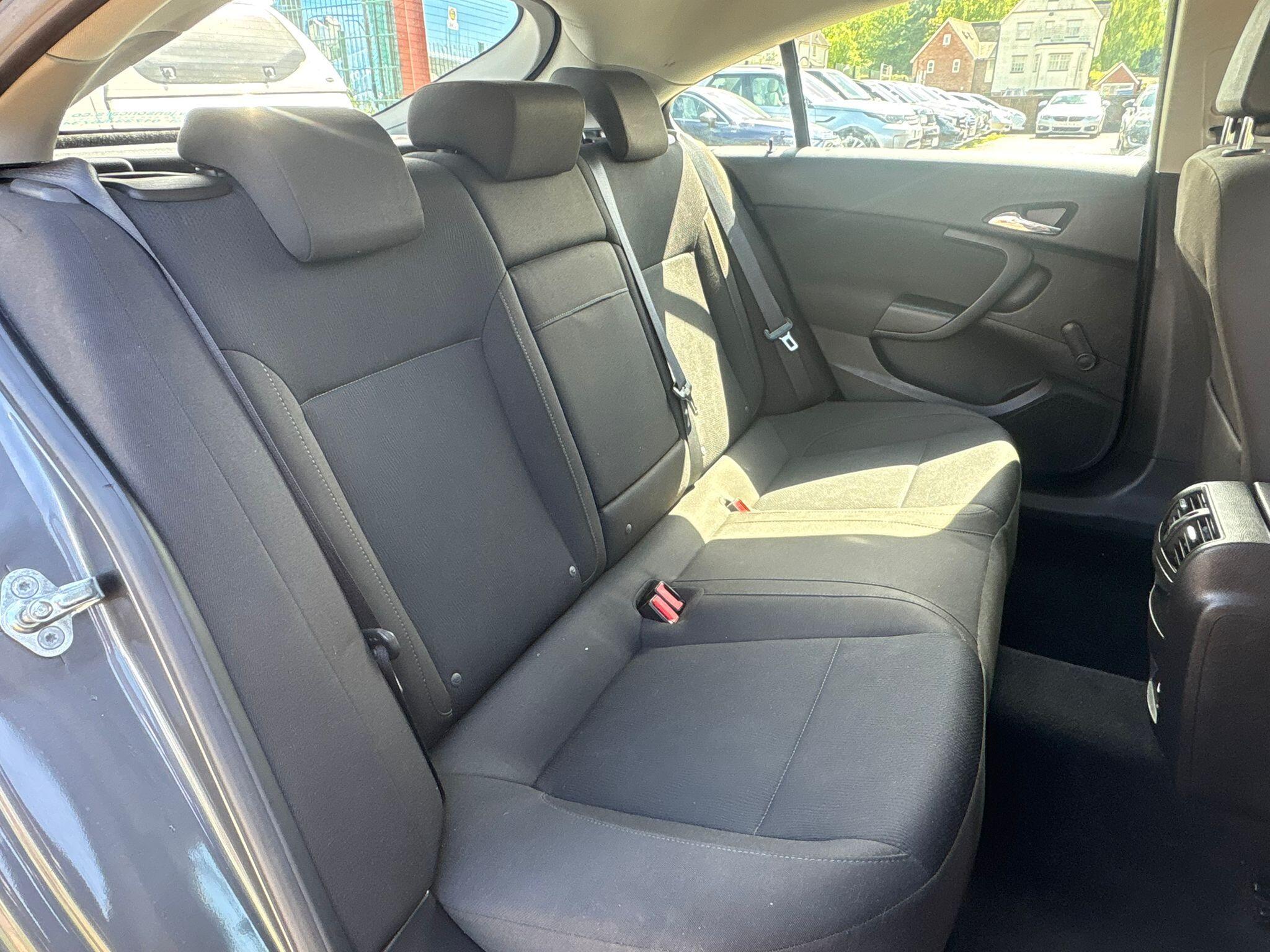 Vauxhall Insignia view 13