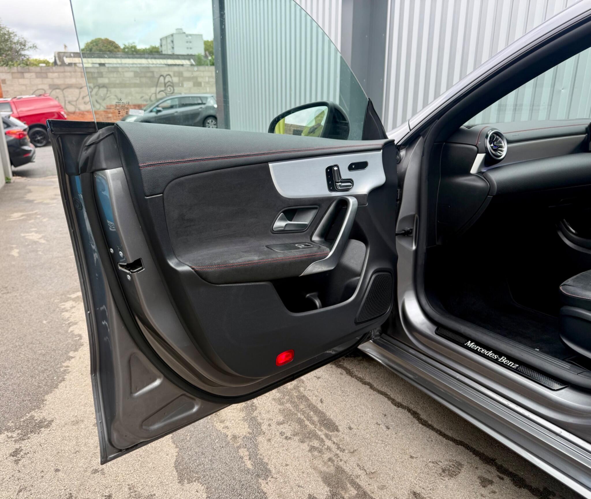 Mercedes-Benz Cla view 20