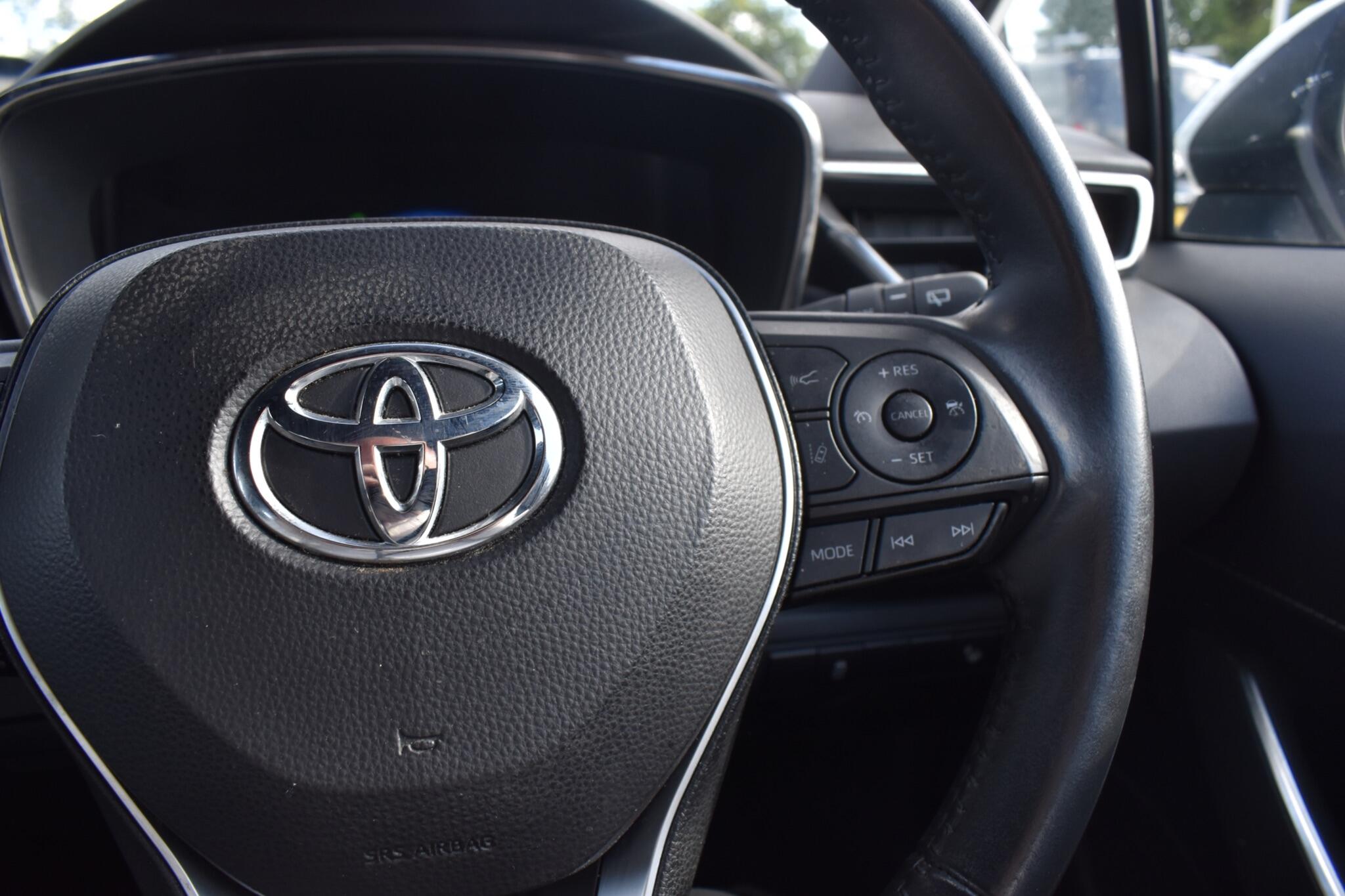 Corolla - 1.8 VVT-h Icon Tech Touring Sports CVT Euro 6 (s/s) 5dr - Image 16