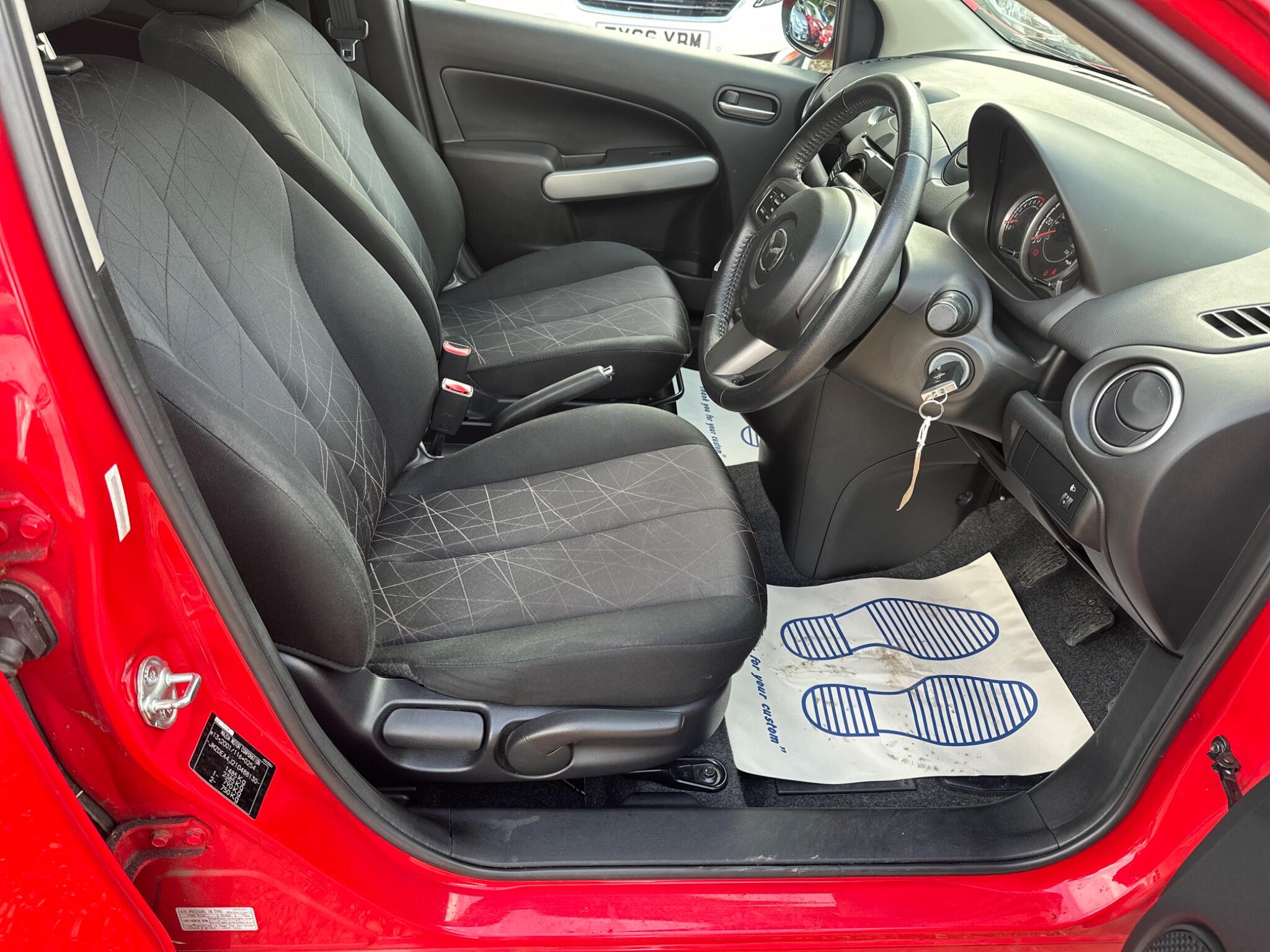 Mazda Mazda2 view 43