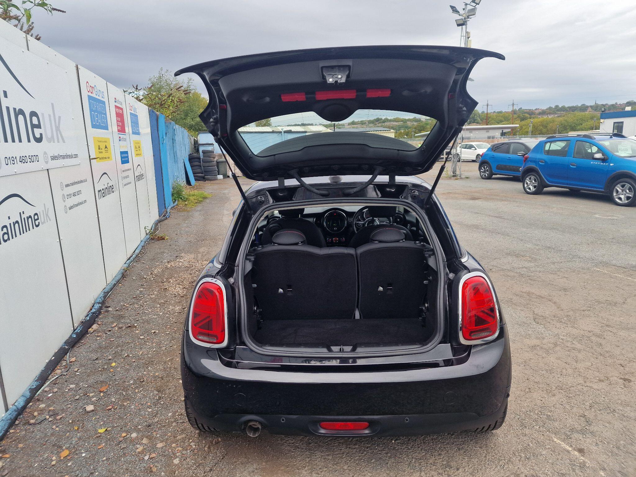 Mini Hatch view 46