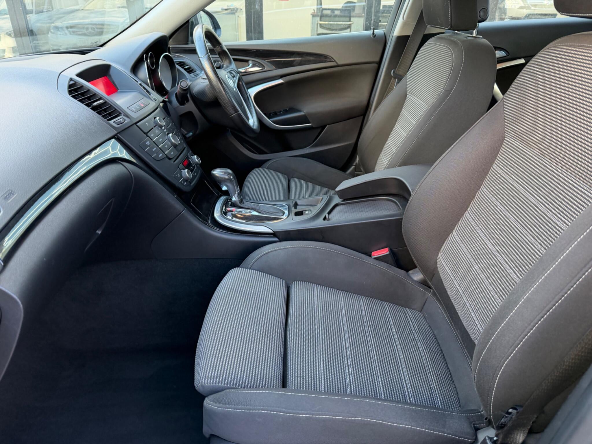 Vauxhall Insignia view 45
