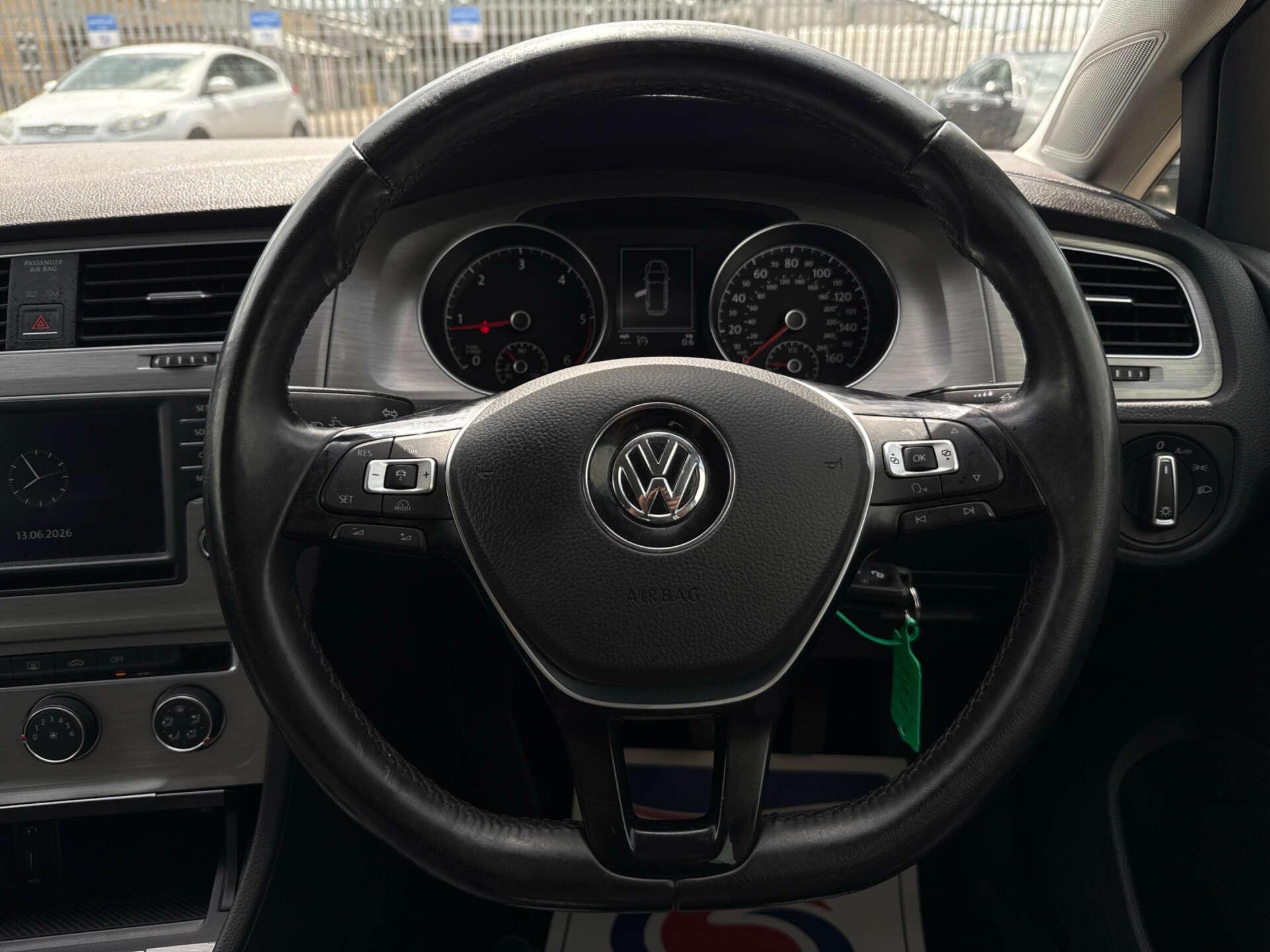 Volkswagen Golf view 56