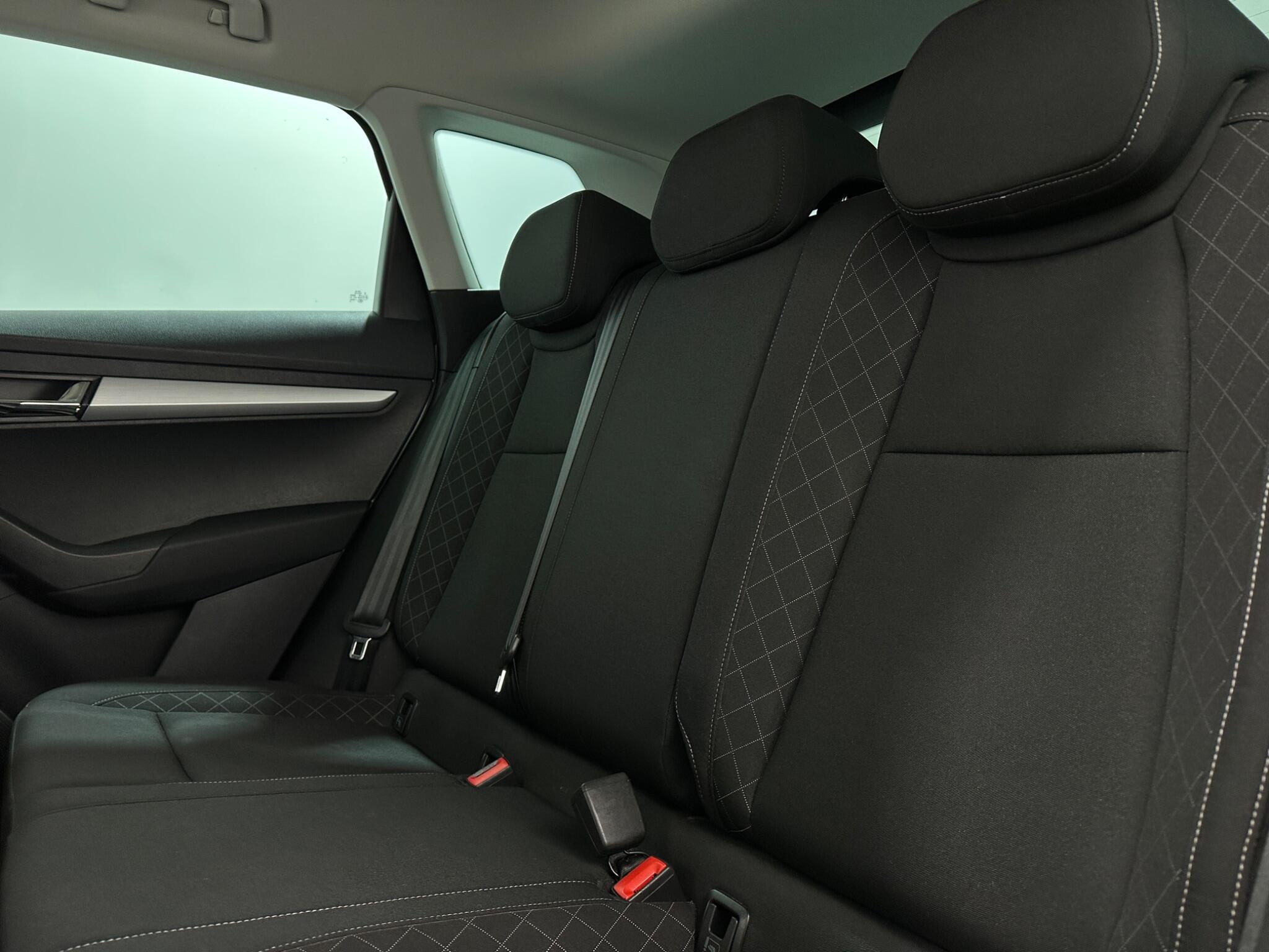 Skoda Karoq view 38