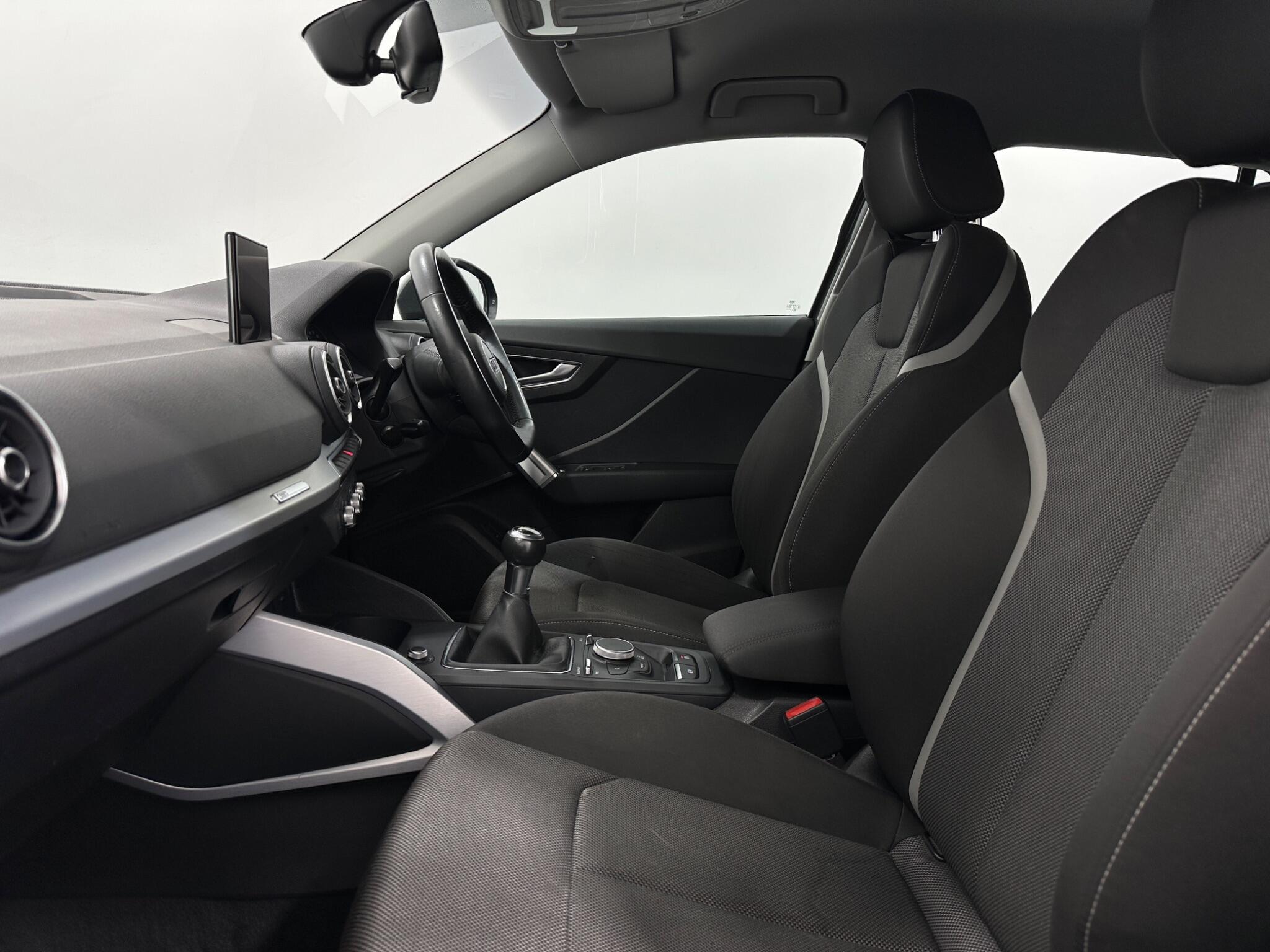 Audi Q2 view 35