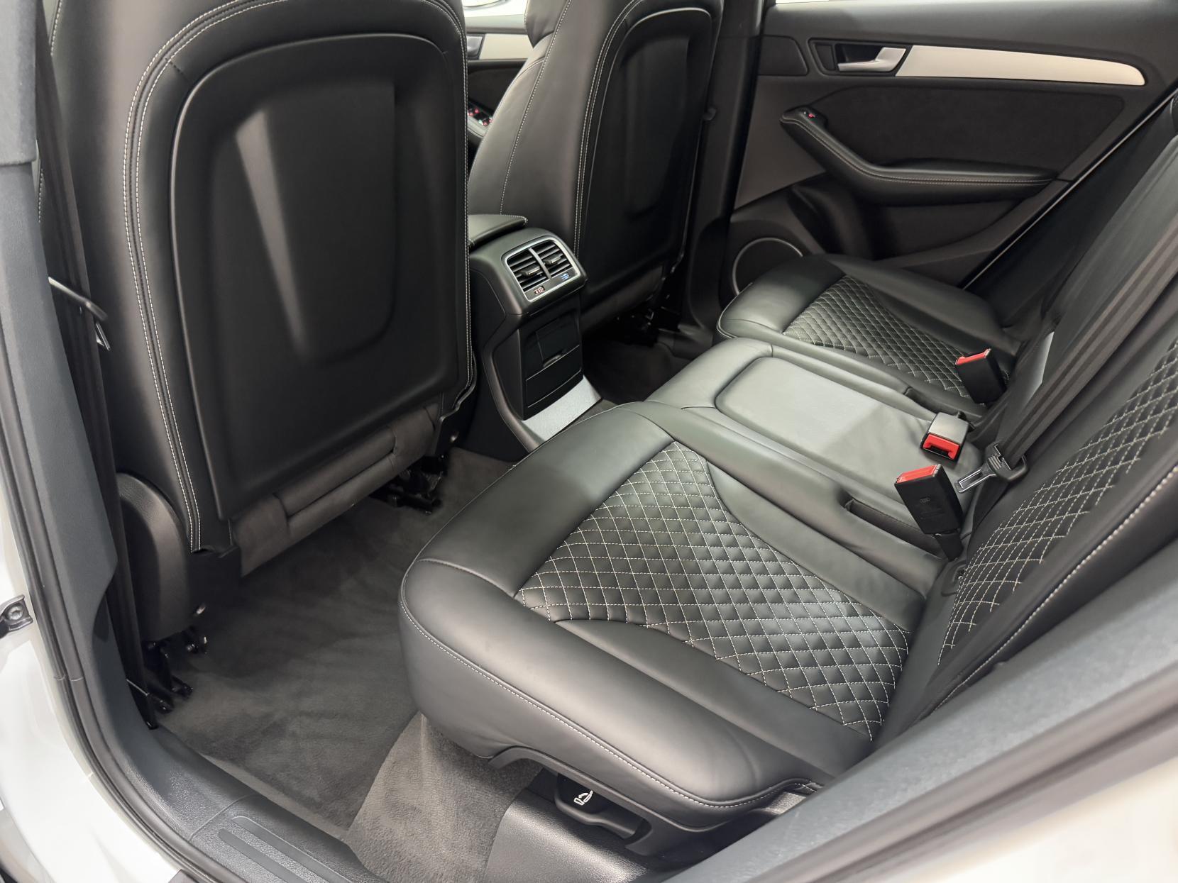 Audi SQ5 view 52