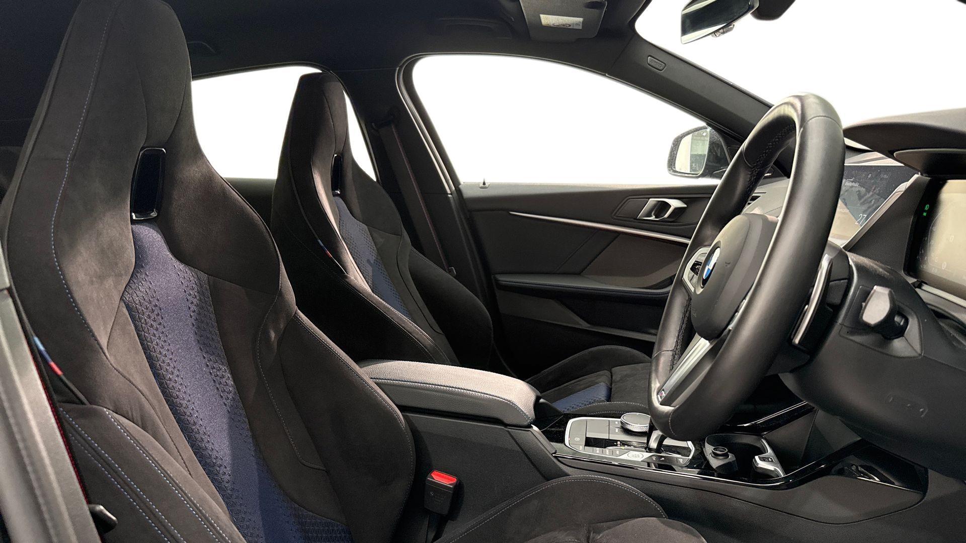 BMW 1 Series view 11