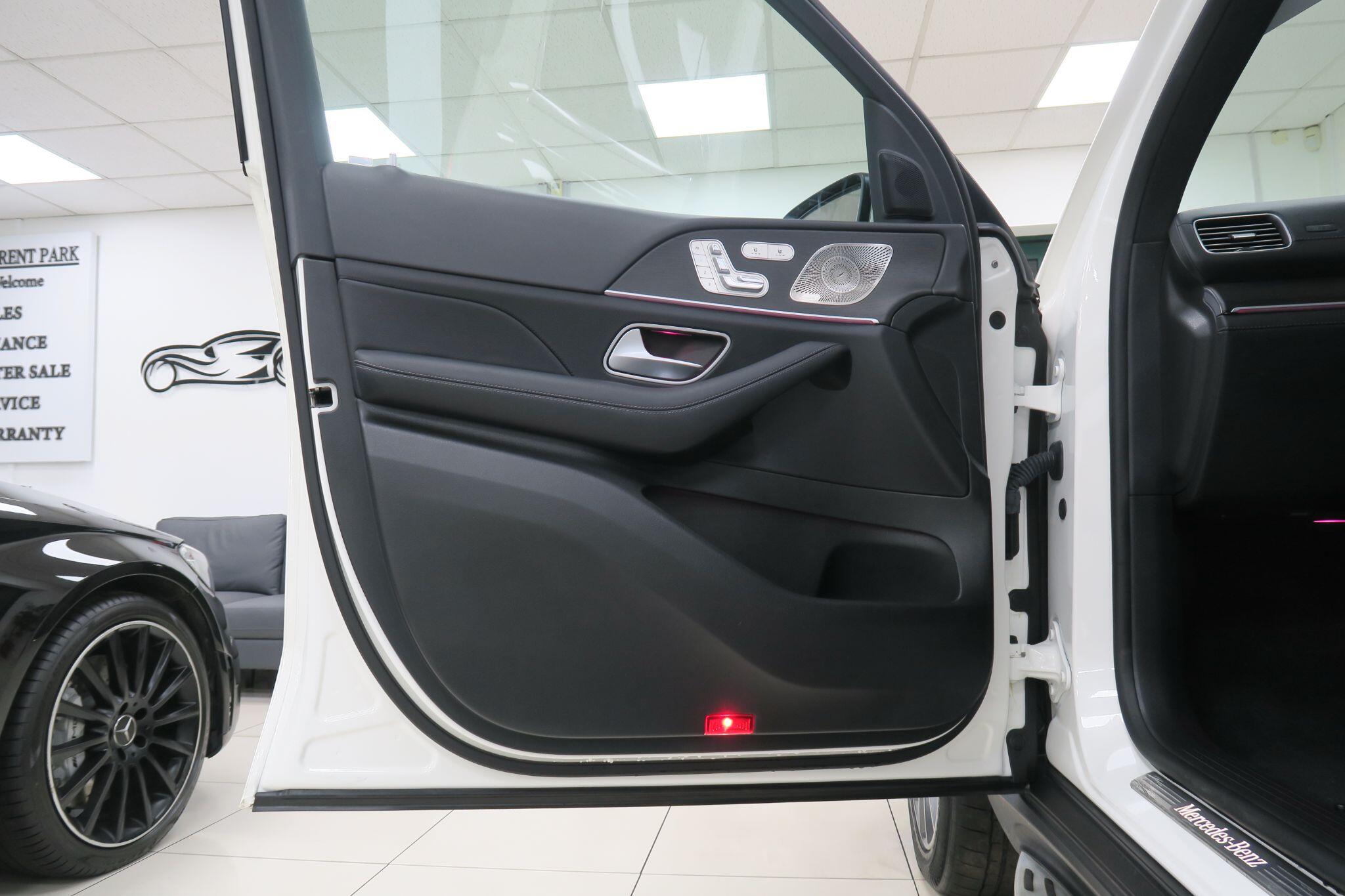 Mercedes-Benz Gle view 12