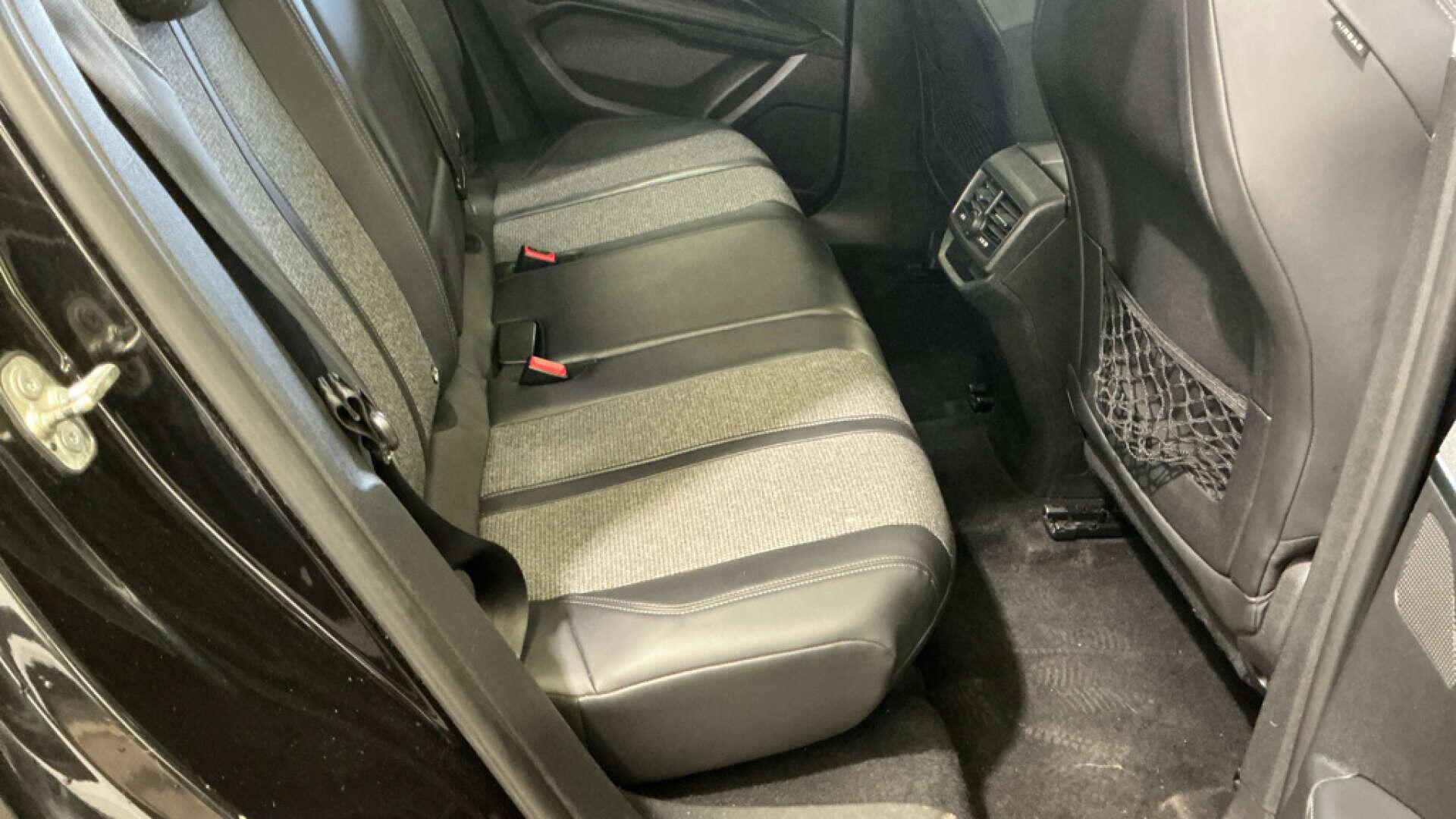 Peugeot 3008 view 11