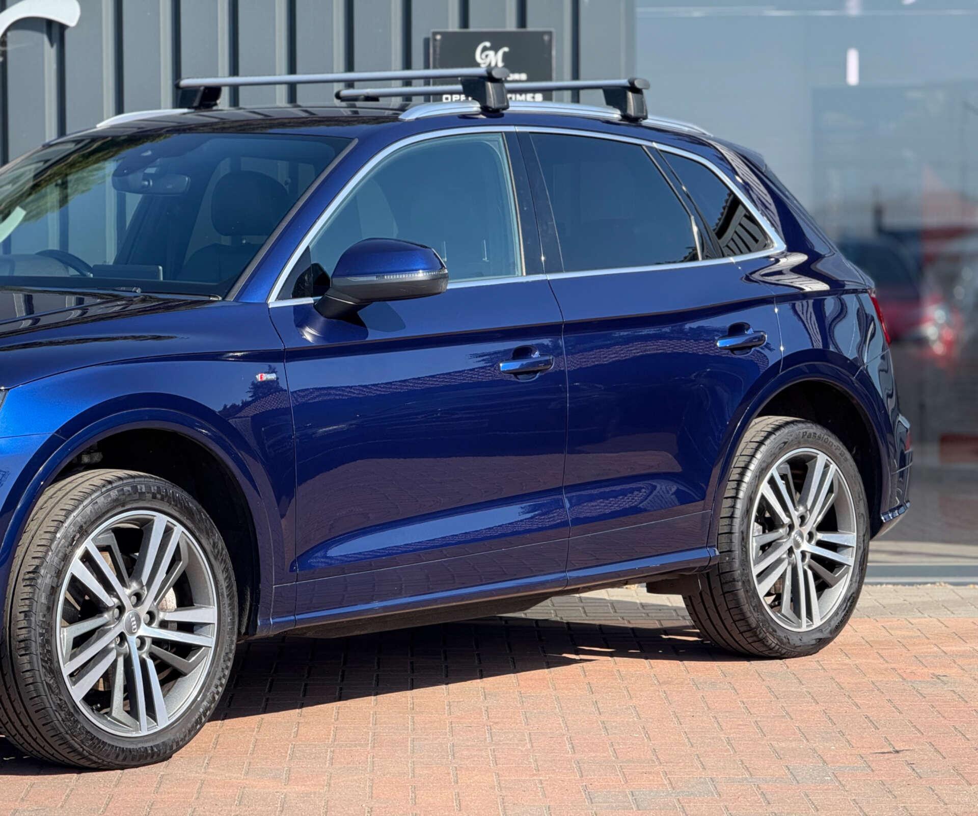 Audi Q5 view 3