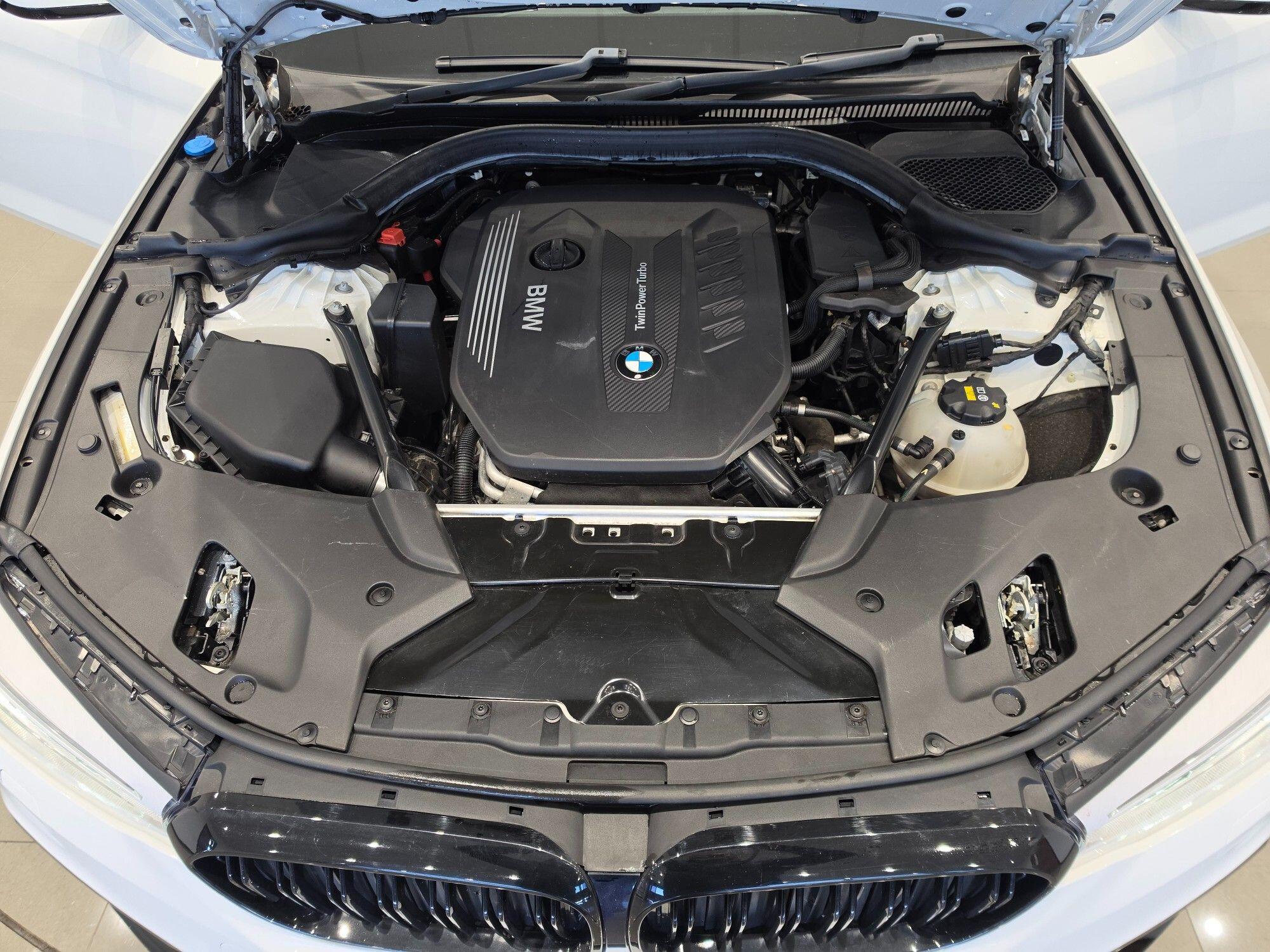 BMW 5 Series view 47