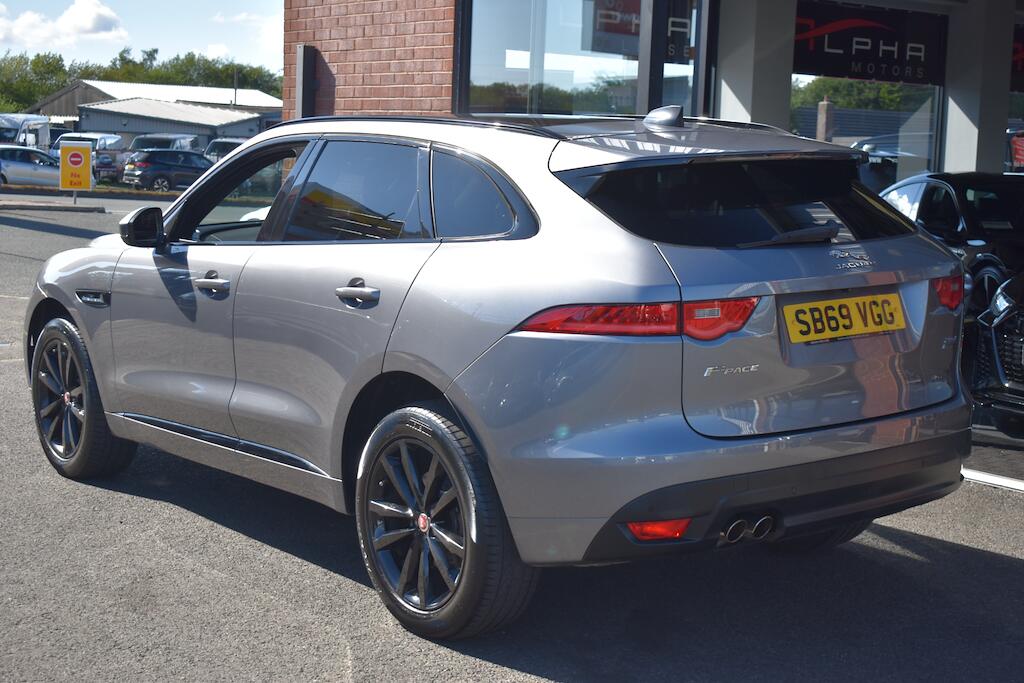 Jaguar F-Pace view 20