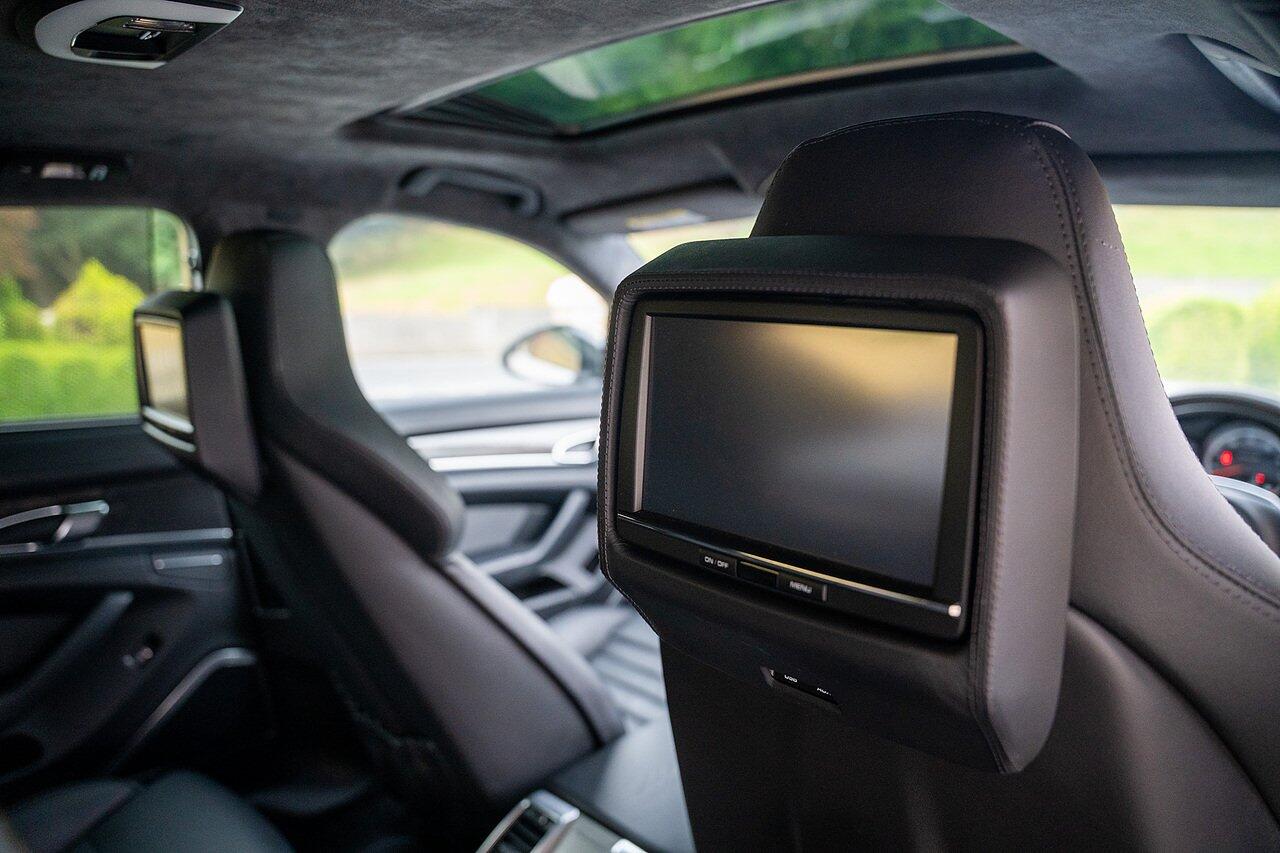 Porsche Panamera view 64