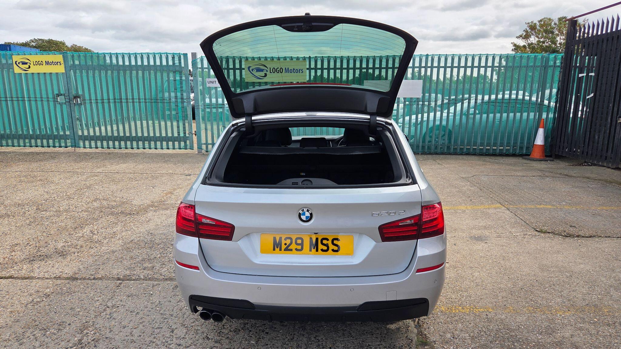 BMW 5 Series view 7
