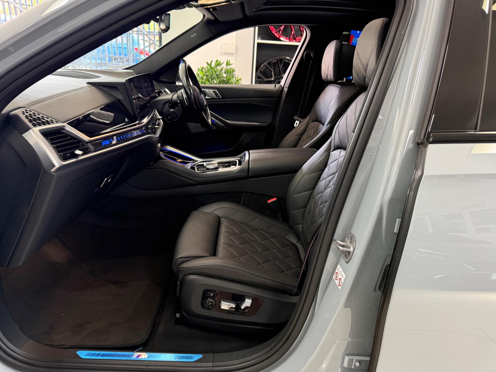 BMW X6 view 50