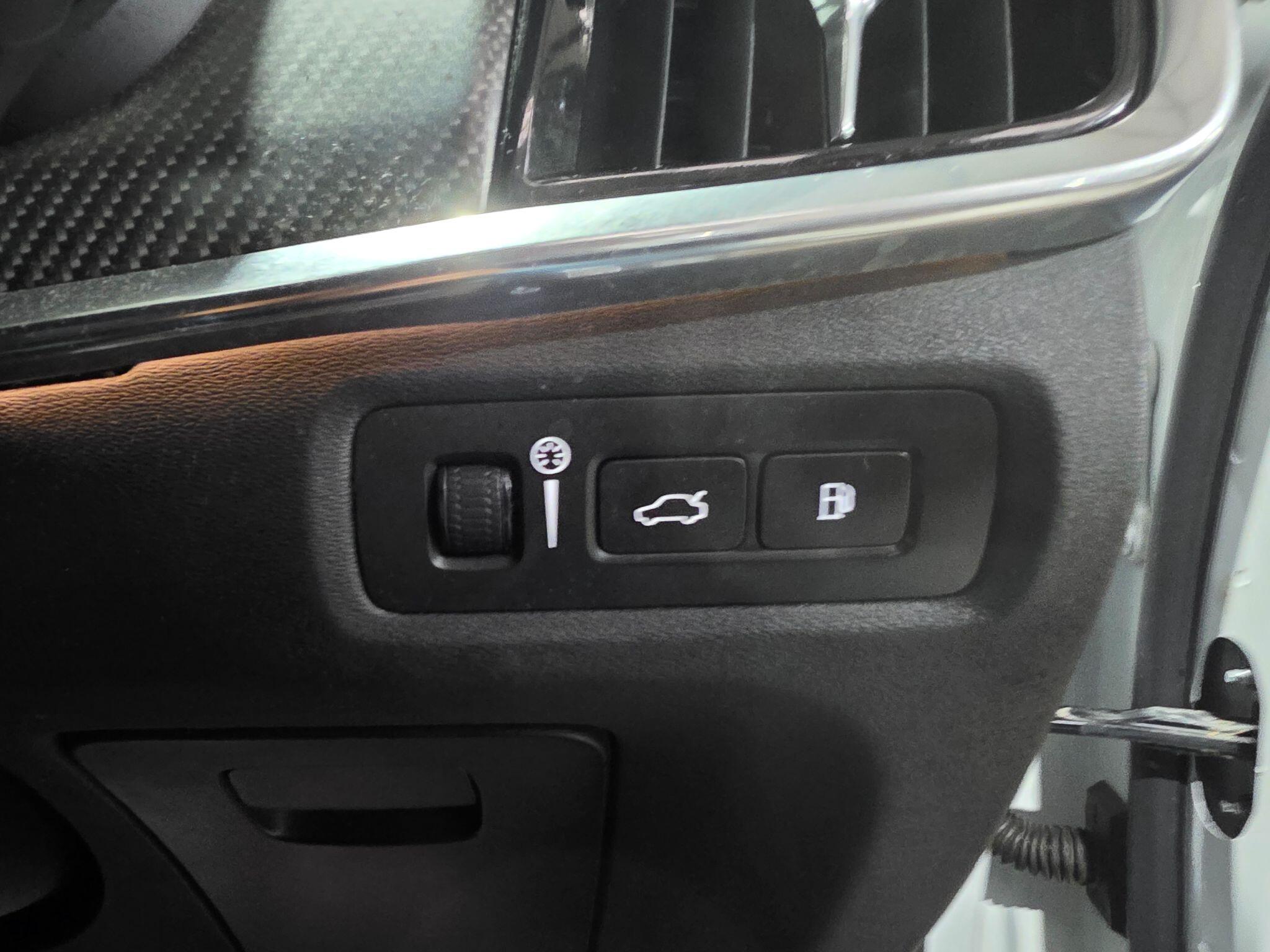 Volvo S90 view 20