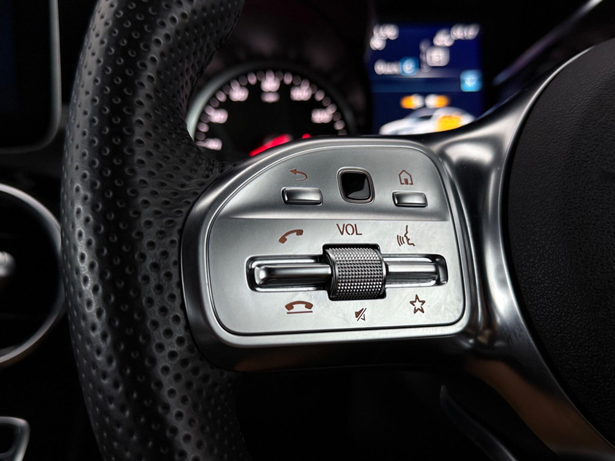 Mercedes-Benz GLC view 15