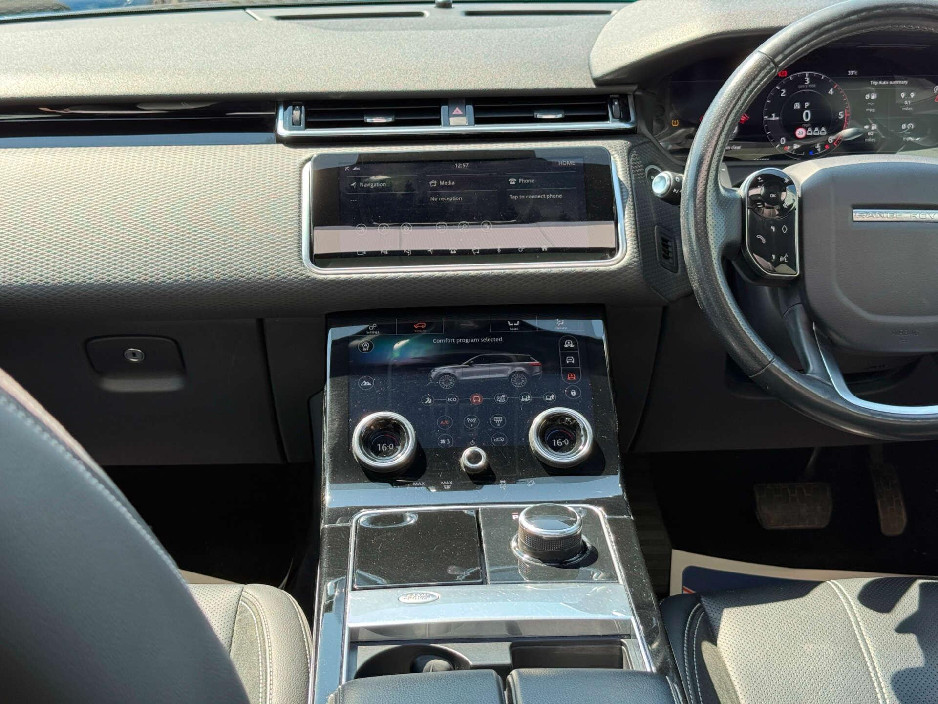 Land Rover Range Rover Velar view 38