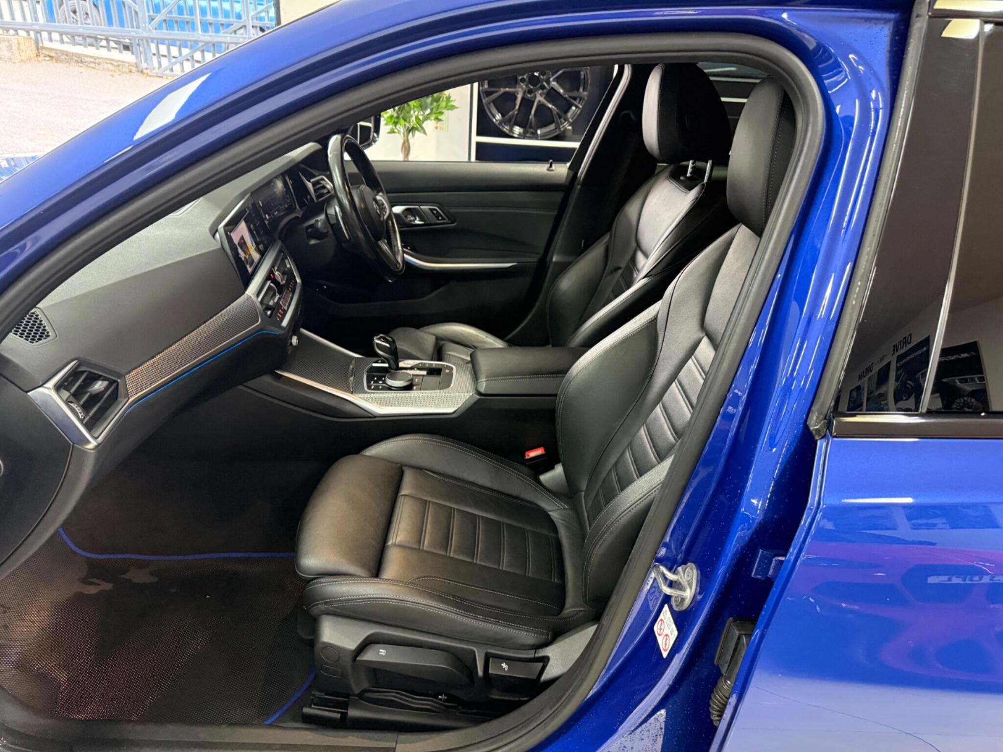 BMW 3 Series view 39