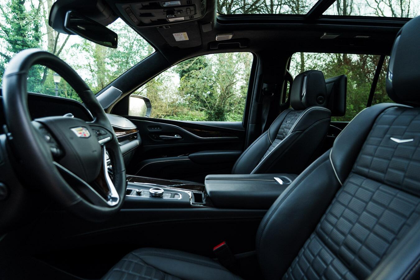 Cadillac Escalade view 40