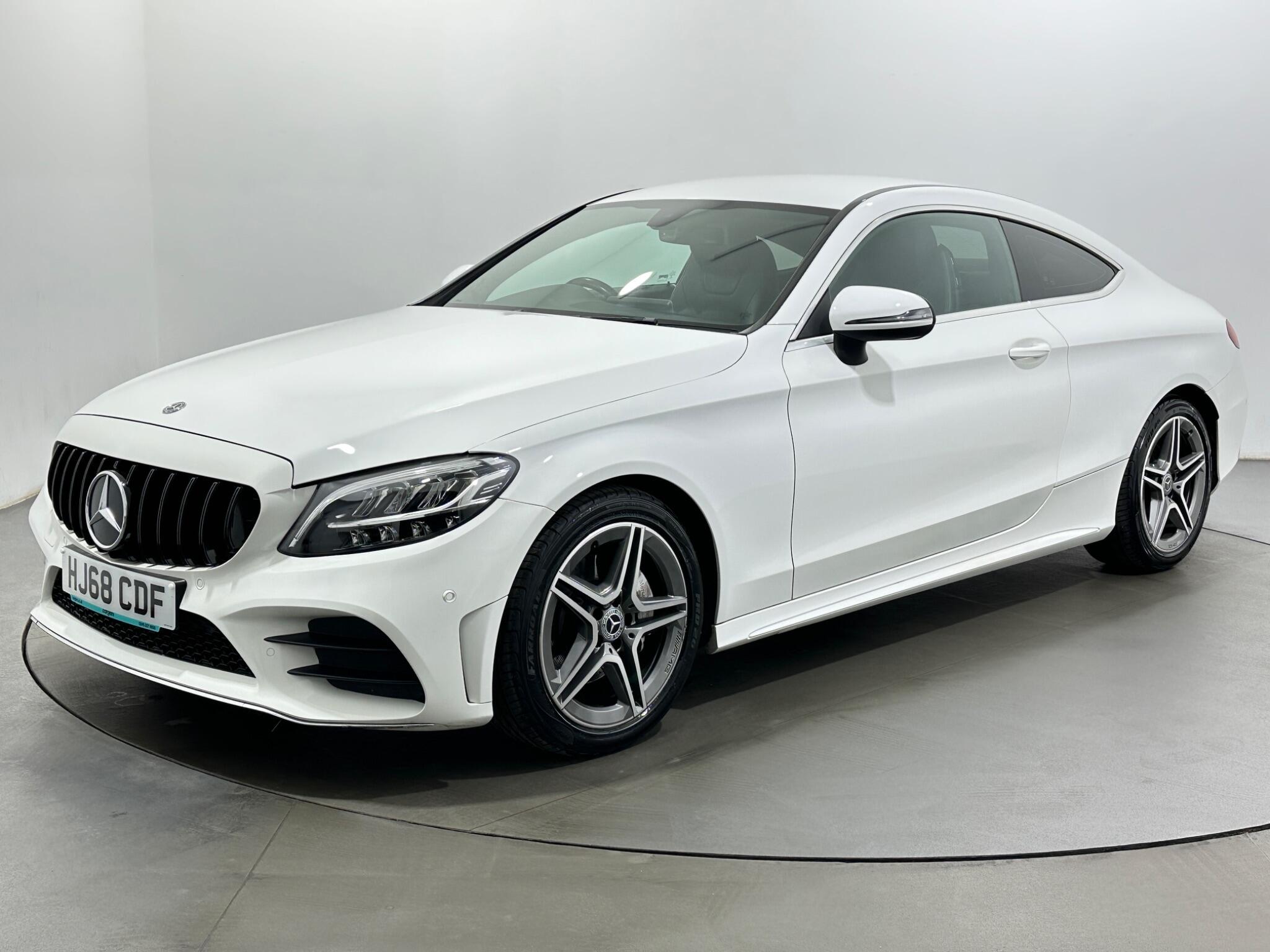 Mercedes-Benz C-Class view 4