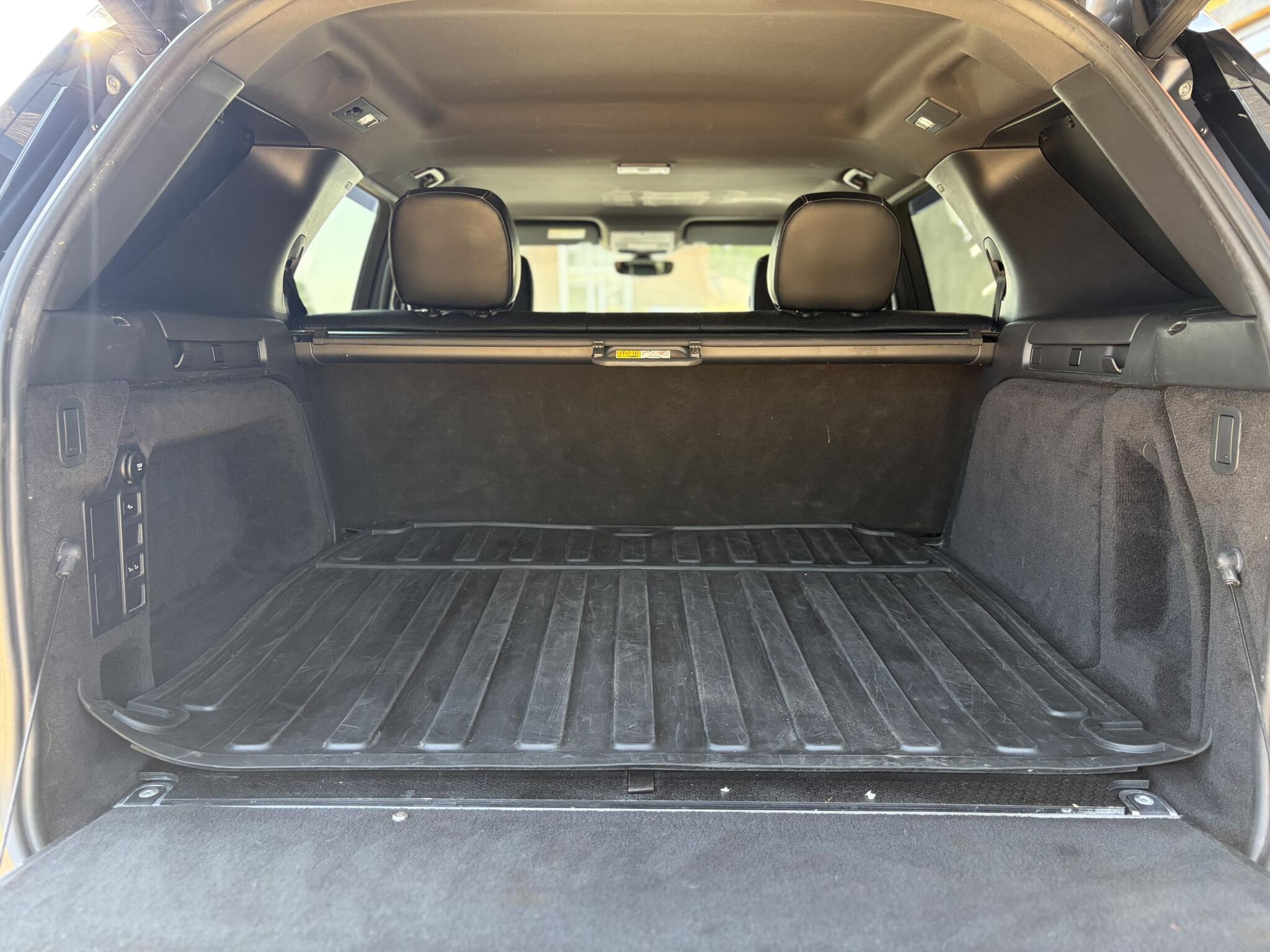 Land Rover Discovery 3 view 27