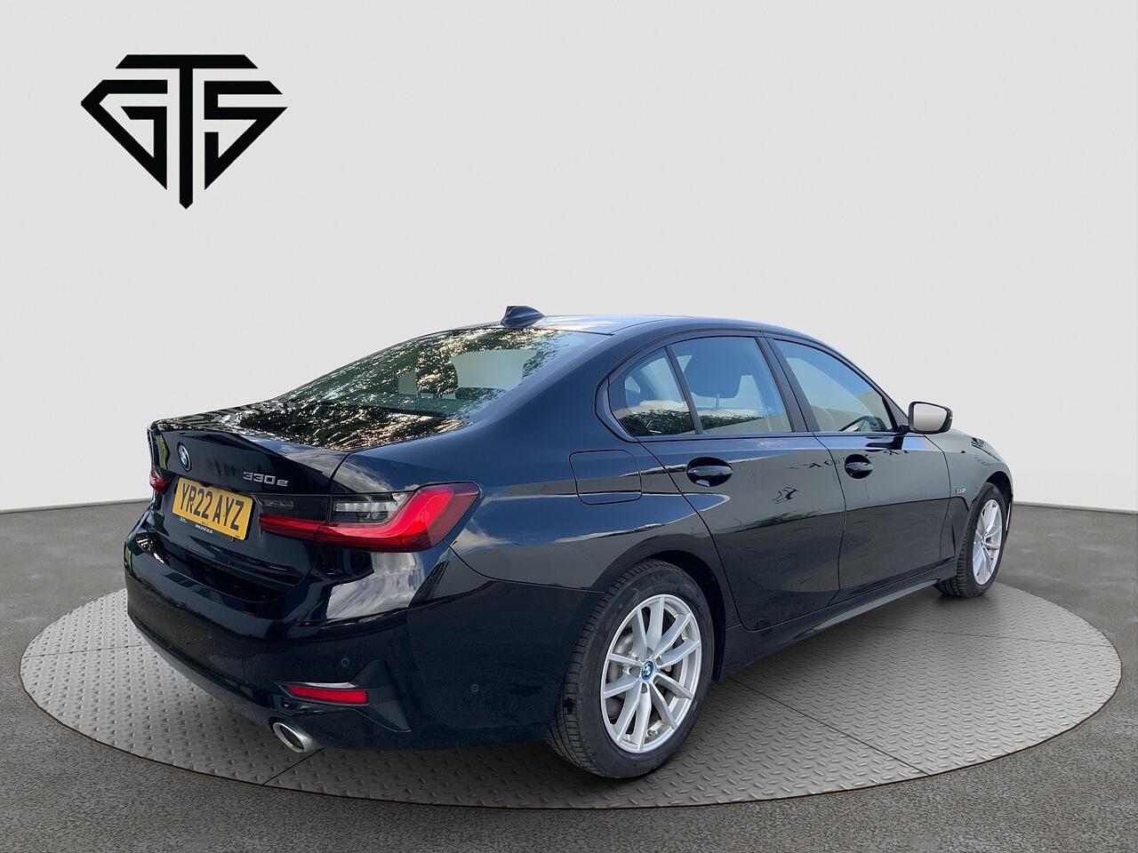 BMW 3 Series view 3