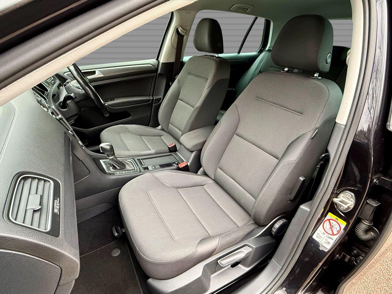 Volkswagen Golf view 25
