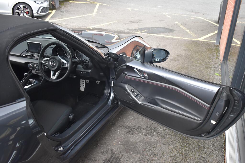 Mazda MX-5 view 48