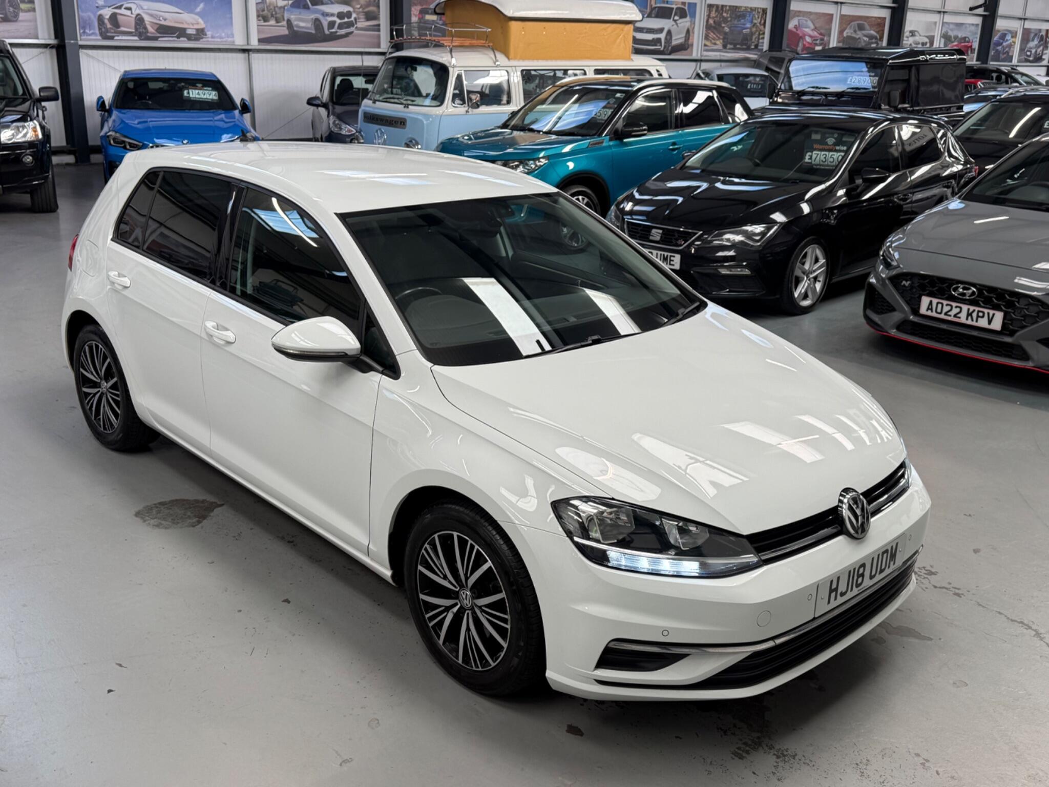 Volkswagen Golf view 2